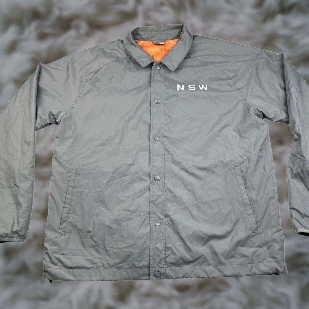 Nike VTG Nike Men’s NSW Windbreaker Jacket Gray Large Casual 80s Snap Button Lined Swoosh Logo Size US L / EU 52-54 / 3 - 1 Thumbnail
