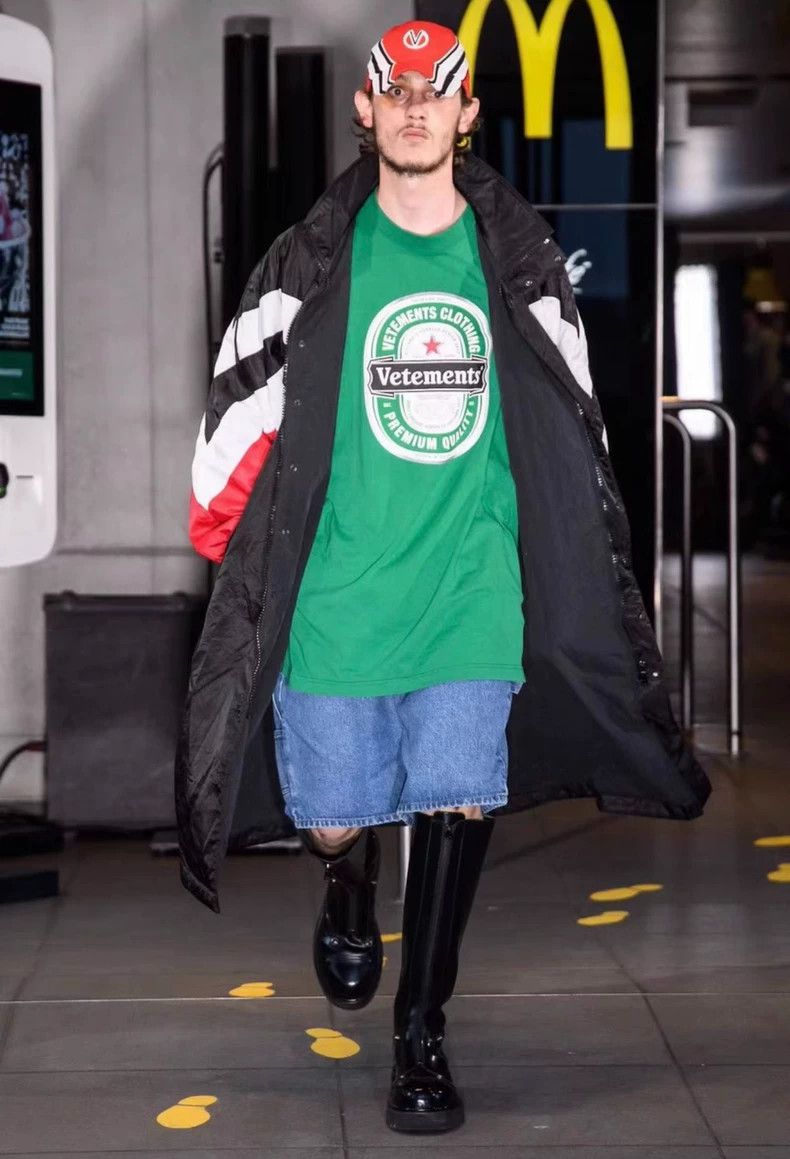 Vetements Vetements 20ss McDonald's Season Heineken Logo Short Sleev Size US XS / EU 42 / 0 - 5 Thumbnail