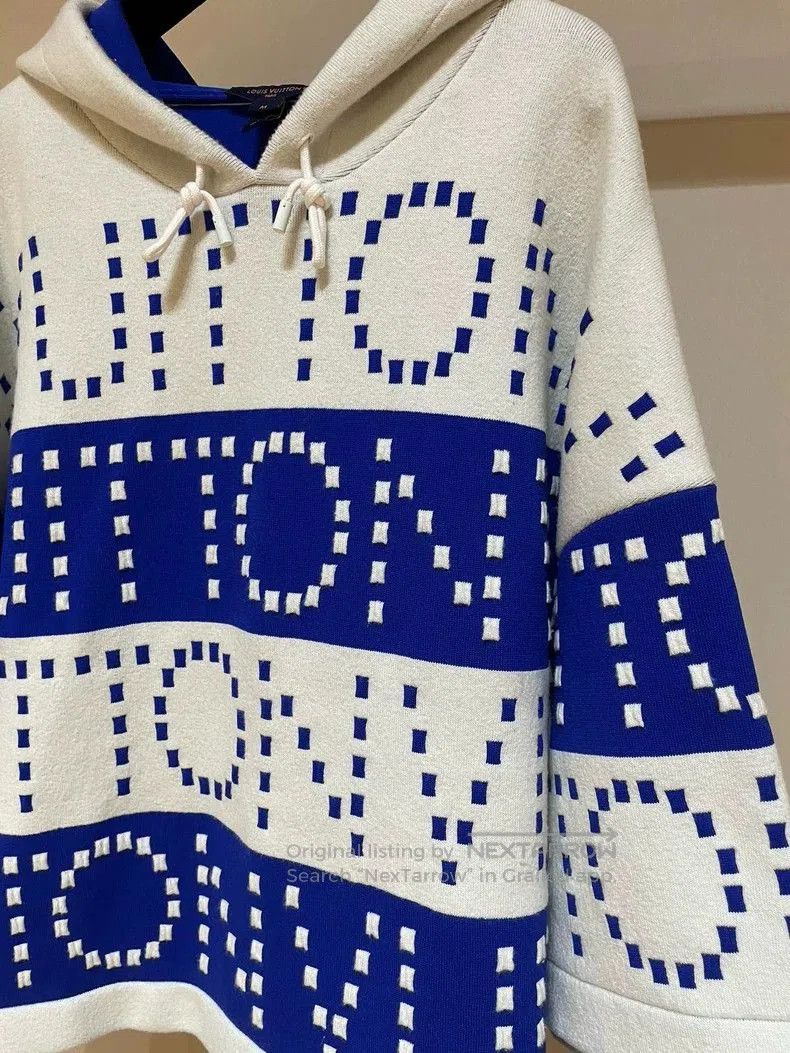 Louis Vuitton Stylish Blue Hooded Cape Sweatshirt. Size US M / EU 48-50 / 2 - 4 Thumbnail