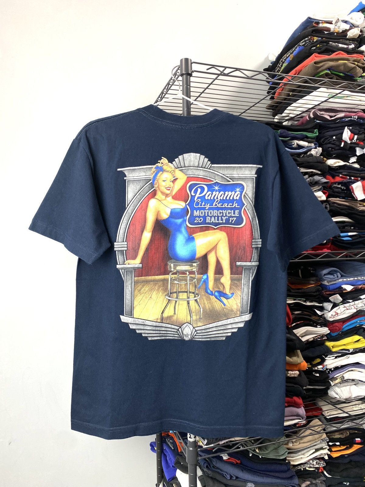 Vintage Vintage Choppers Motorcycle Sexy Girl T Shirt Pin Up Size US M / EU 48-50 / 2 - 1 Thumbnail