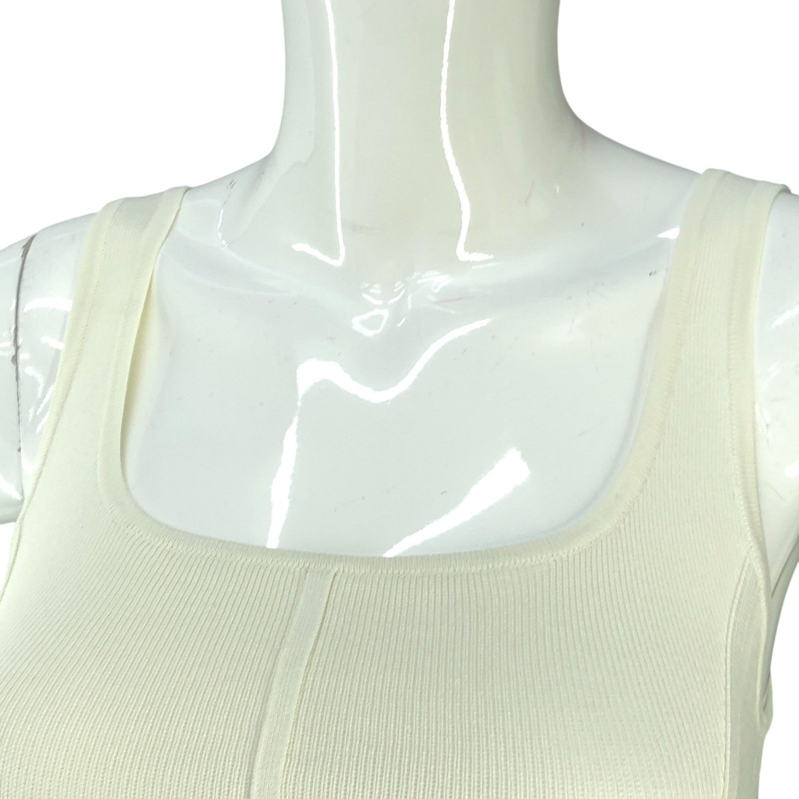 Aritzia Aritzia Babaton Size 2XS Top Sculpt Knit Square Neck Crop Size XXS / US 00 / IT 34 - 2 Thumbnail