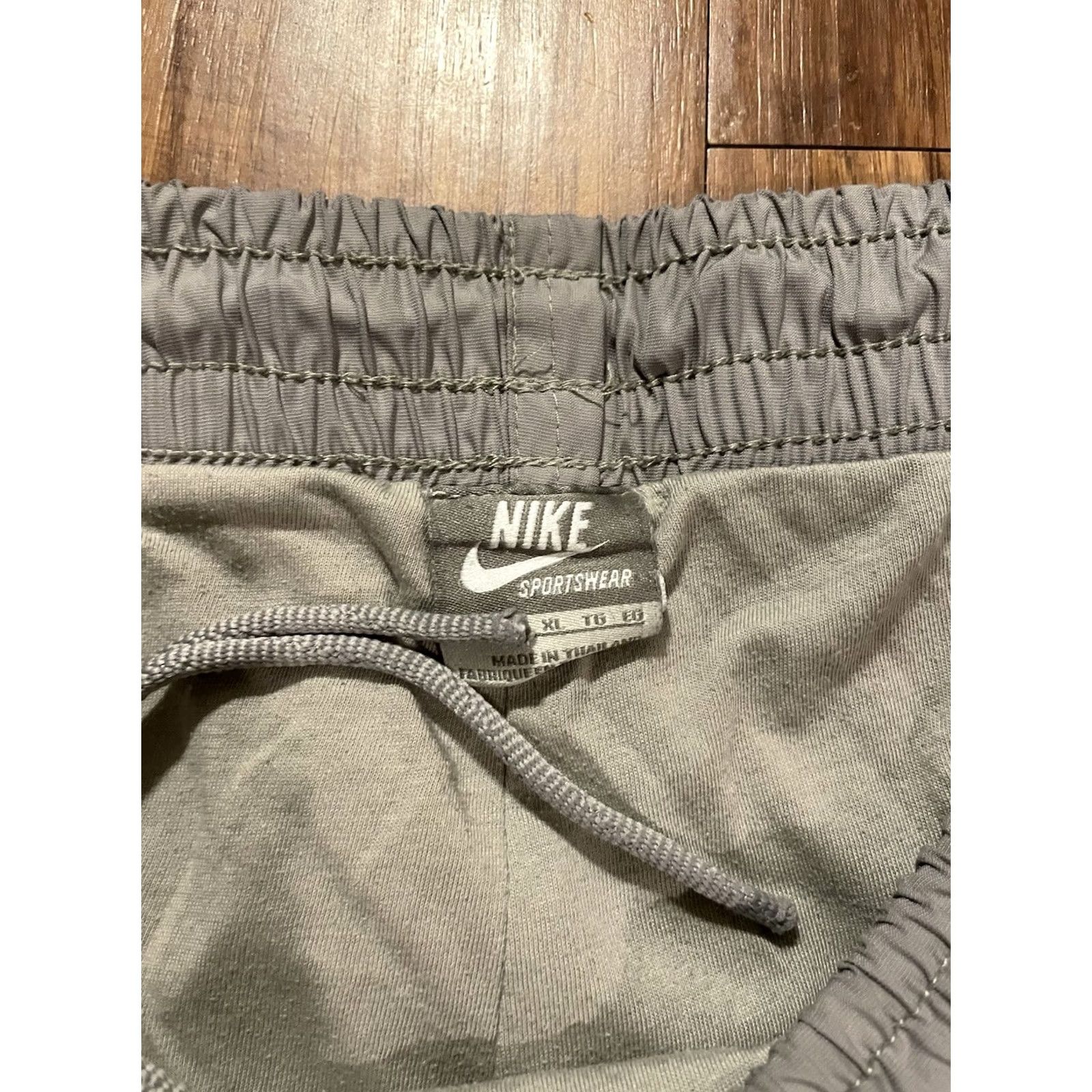 Nike VINTAGE Nike Baggy Track Pants Men XL Gray 32in 90s Athleisure City Grunge Logo Dri-FIT Size US 36 / EU 52 - 4 Thumbnail