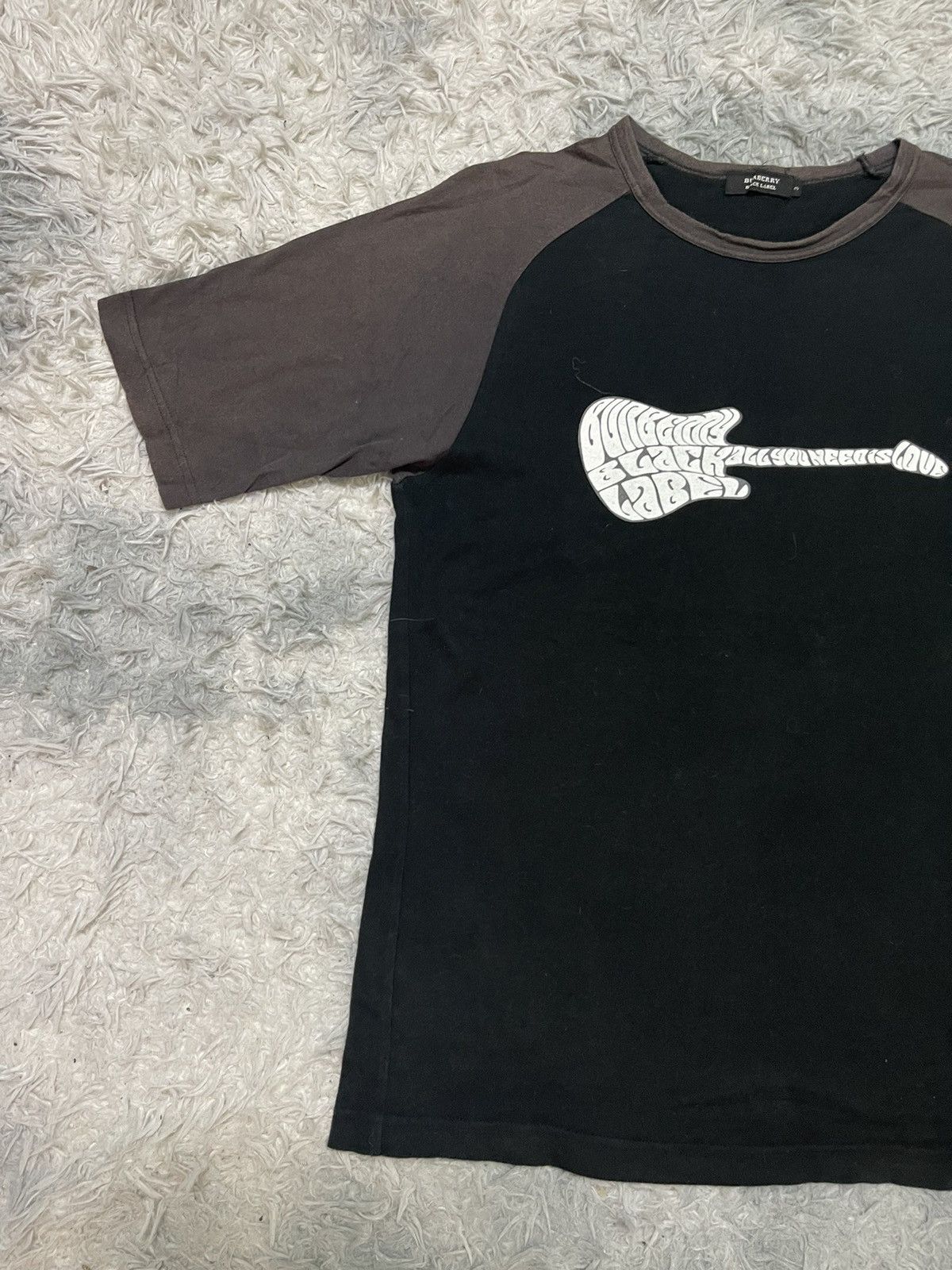 Burberry VINTAGE BURBERRY BLACK LABEL ALL YOU NEED IS LOVE T SHIRT Size US M / EU 48-50 / 2 - 3 Thumbnail
