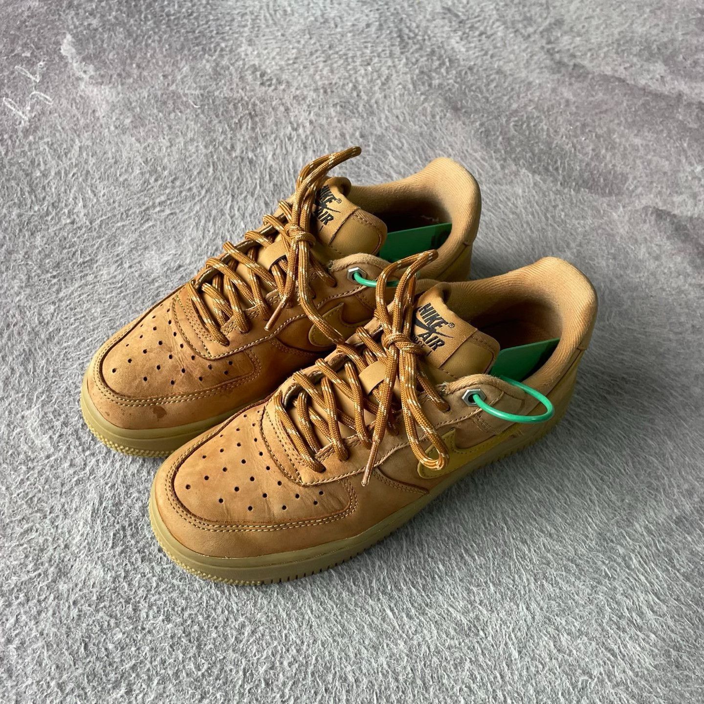 Nike Nike Lowtop Sneakers 36 Men Size US 5 / EU 37 - 1 Thumbnail