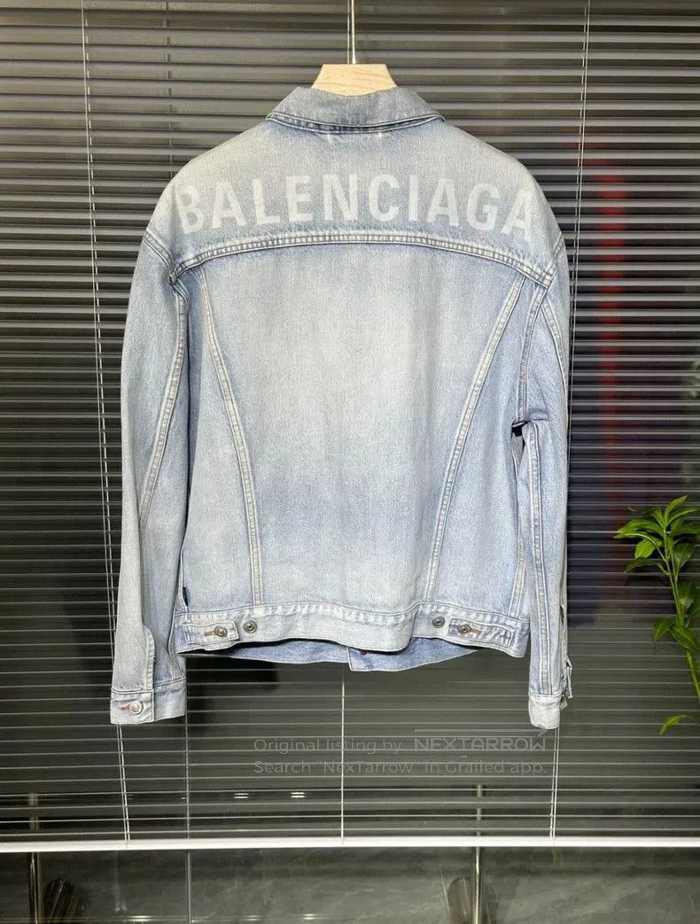 Balenciaga Balenciaga Washed Blue Denim Jacket. Size US XL / EU 56 / 4 - 1 Thumbnail