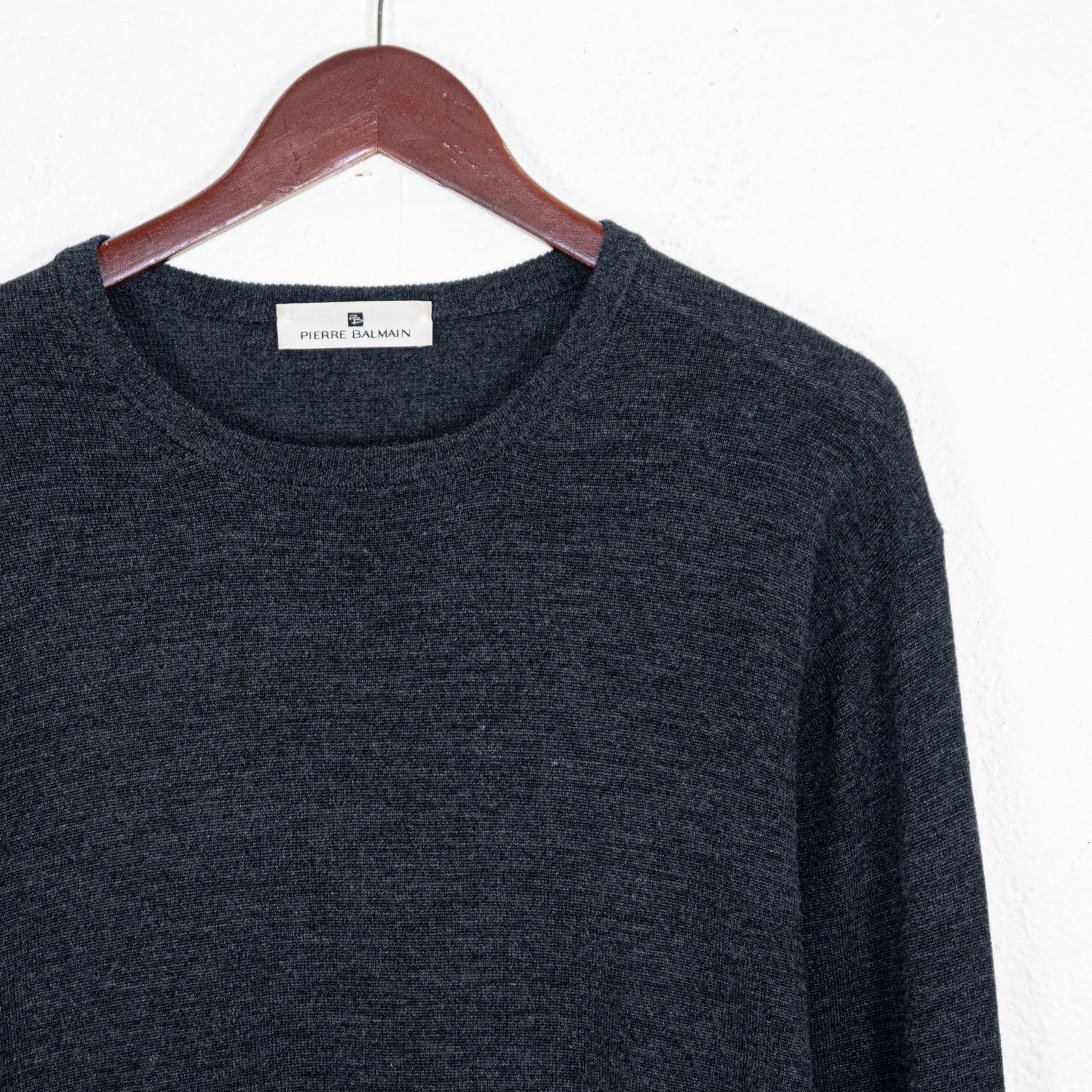 Pierre Balmain Vtg PIERRE BALMAIN Men's 100% Wool Sweater Charcoal 54 Size US L / EU 52-54 / 3 - 3 Thumbnail