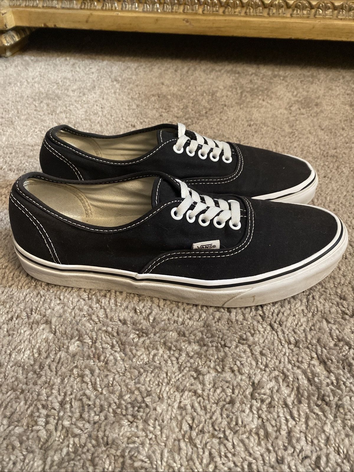 Vans Unisex Vans Off The wall Sk8 low Sneakers size 9.5M/ 11W Size US 9.5 / EU 42-43 - 1 Thumbnail
