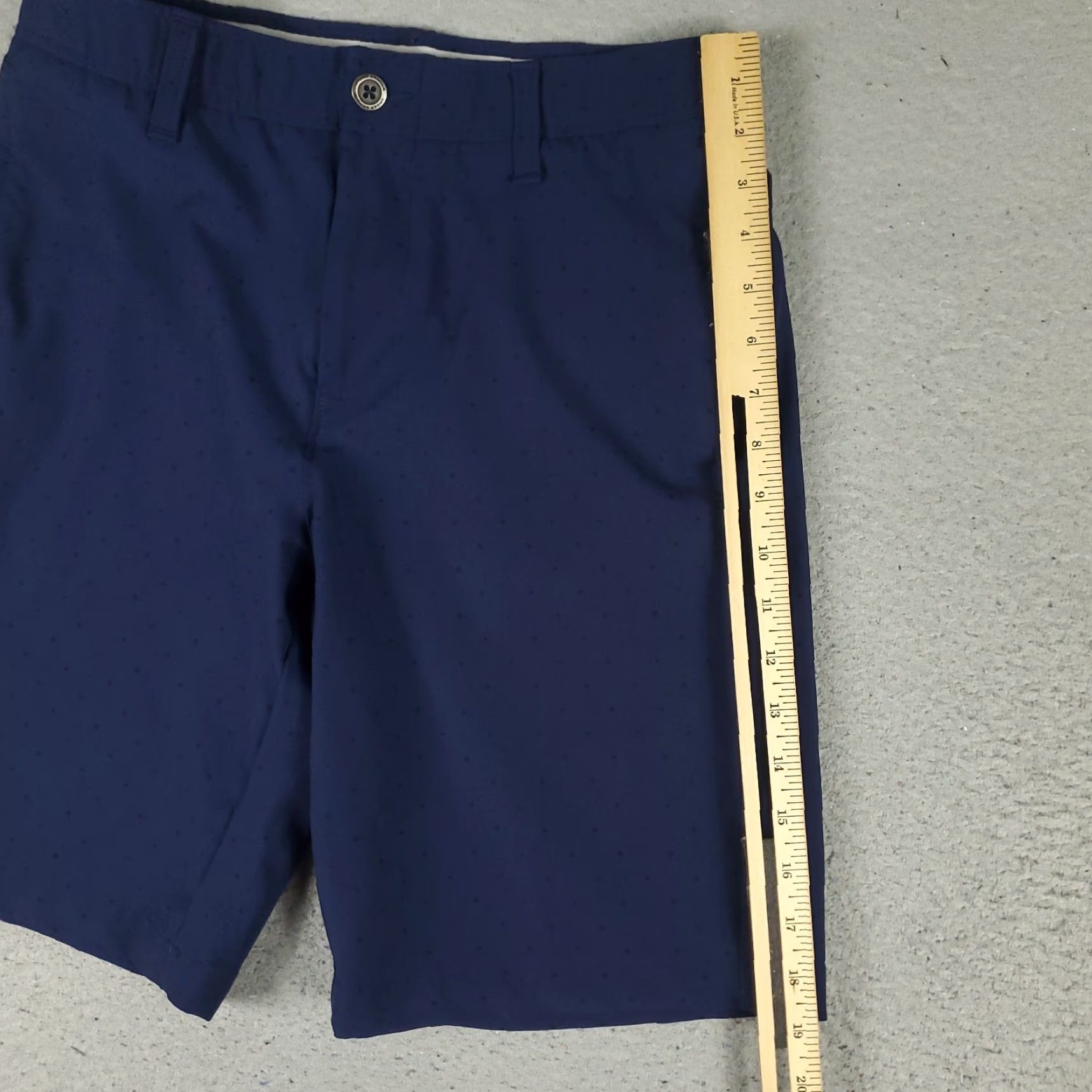 Under Armour Under Armour Shorts Mens 30 Blue Chino Flat Front Casual Golf Sport Solid Pattern Regular Waist 30 Inseam N/A Size US 30 / EU 46 - 5 Thumbnail