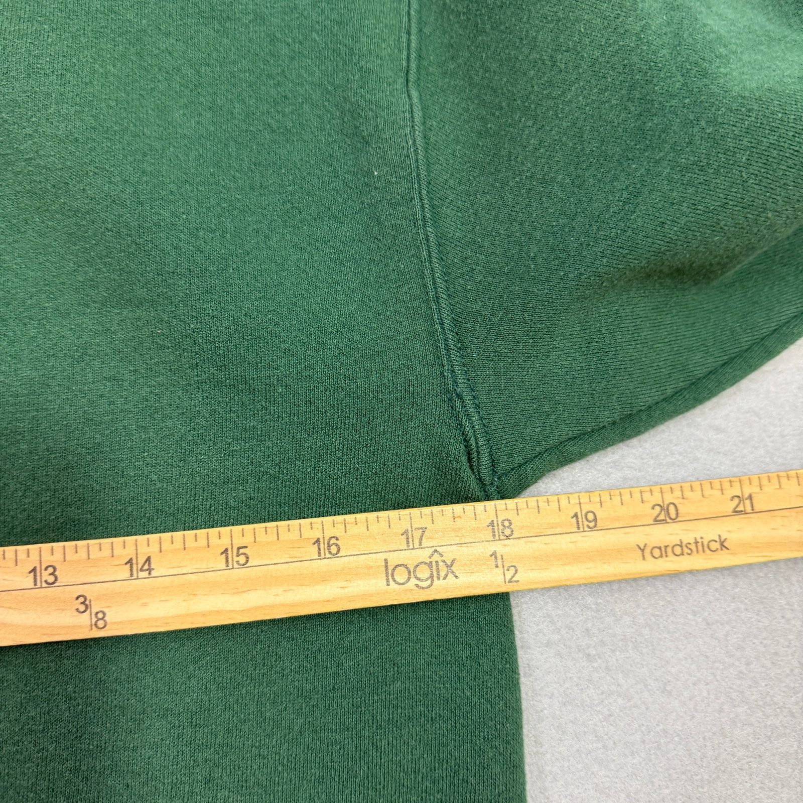 Vintage Vintage Winnie The Pooh Tigger Sweatshirt Size Small Green Size US S / EU 44-46 / 1 - 7 Thumbnail