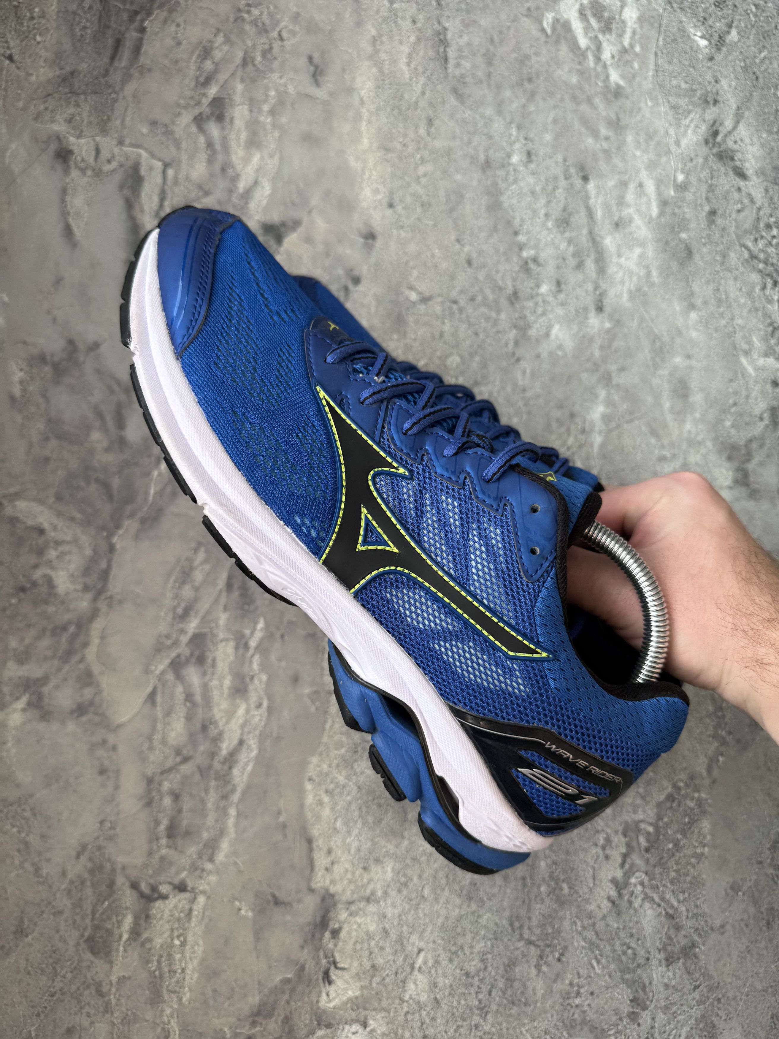 Mizuno Mizuno Wave Rider 21 Size US 10.5 / EU 43-44 - 3 Thumbnail
