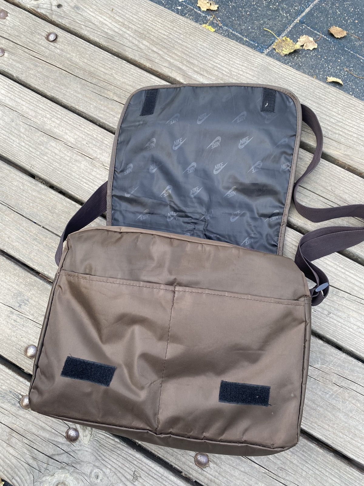 Nike Vintage Gorpcore Nike messenger sling pocket grailsale 🔥 bag Size ONE SIZE - 11 Thumbnail