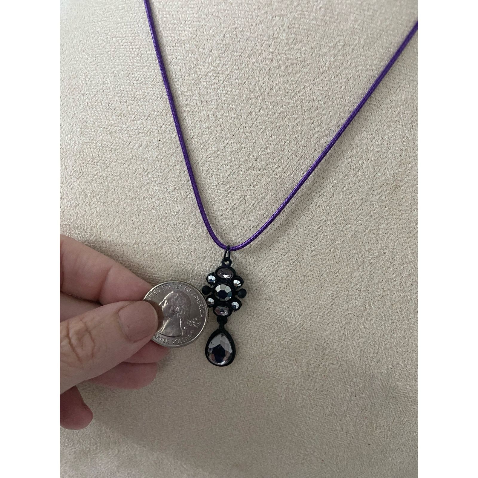 Other black pendant with gray rhinestone Size ONE SIZE - 2 Thumbnail