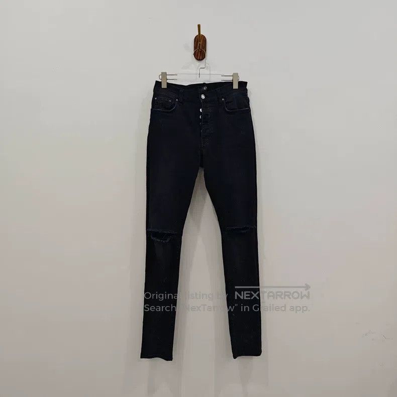 Amiri Amiri Size 32 Black ripped jeans Size US 32 / EU 48 - 1 Thumbnail