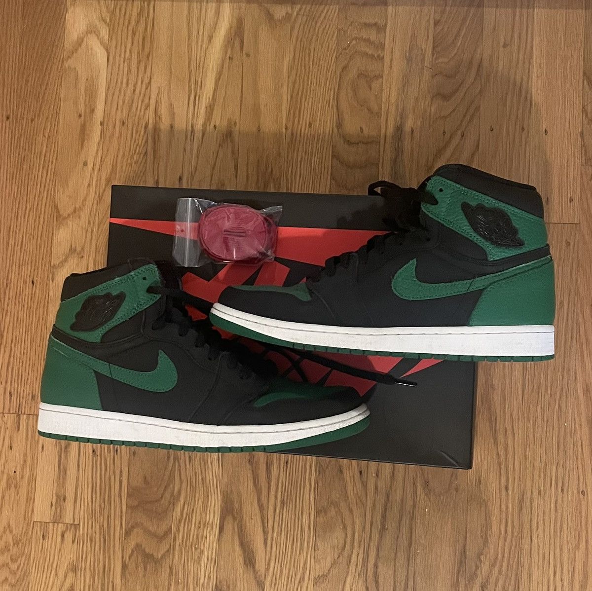 Jordan Retro High Pine Green