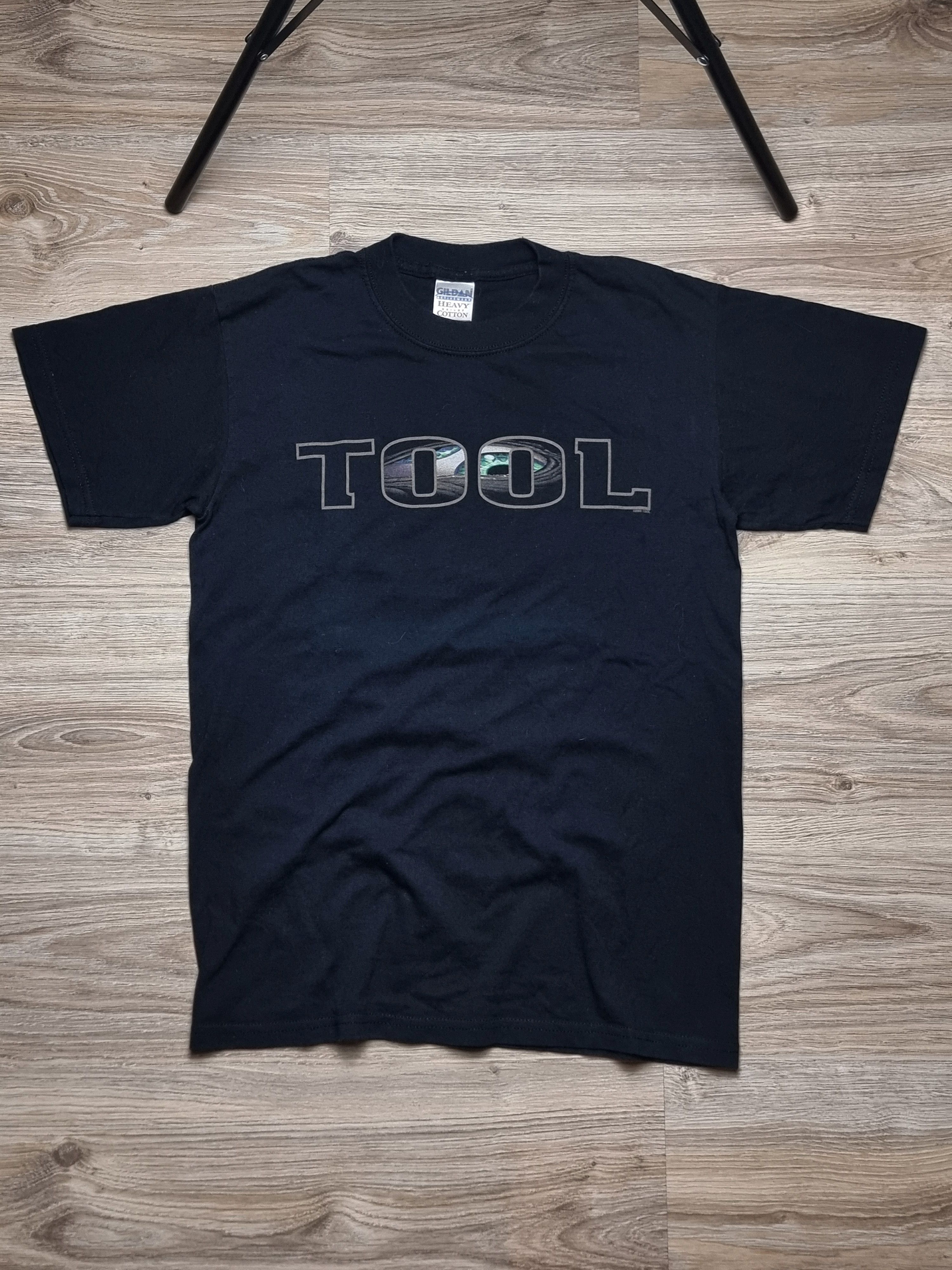 Gildan × Vintage Tool 2003 tshirt affliction vintage metal rare hard rock Size US S / EU 44-46 / 1 - 1 Thumbnail