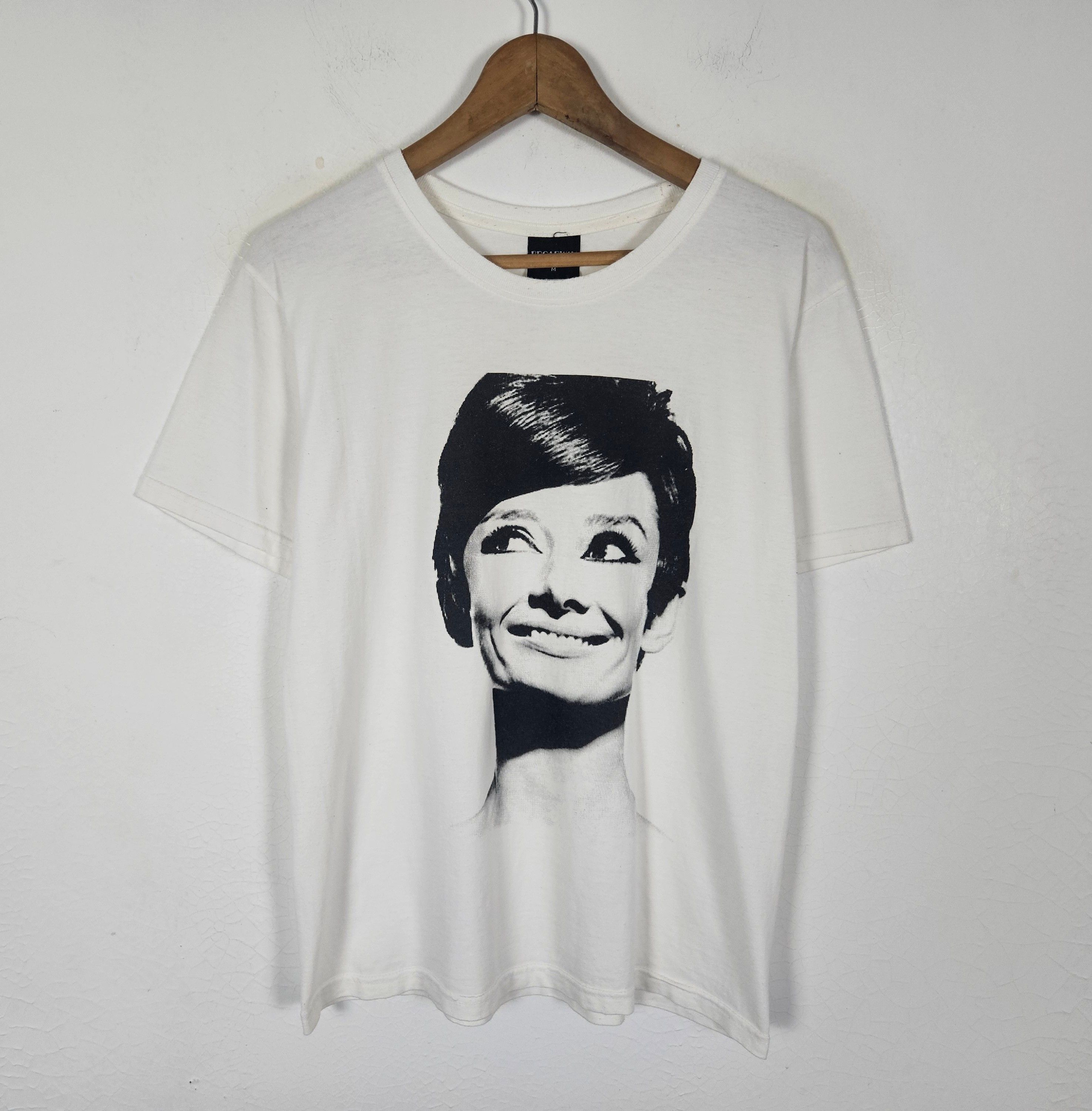 Vintage Vintage Audrey Hepburn potrait actress movie shirt Size US M / EU 48-50 / 2 - 2 Thumbnail