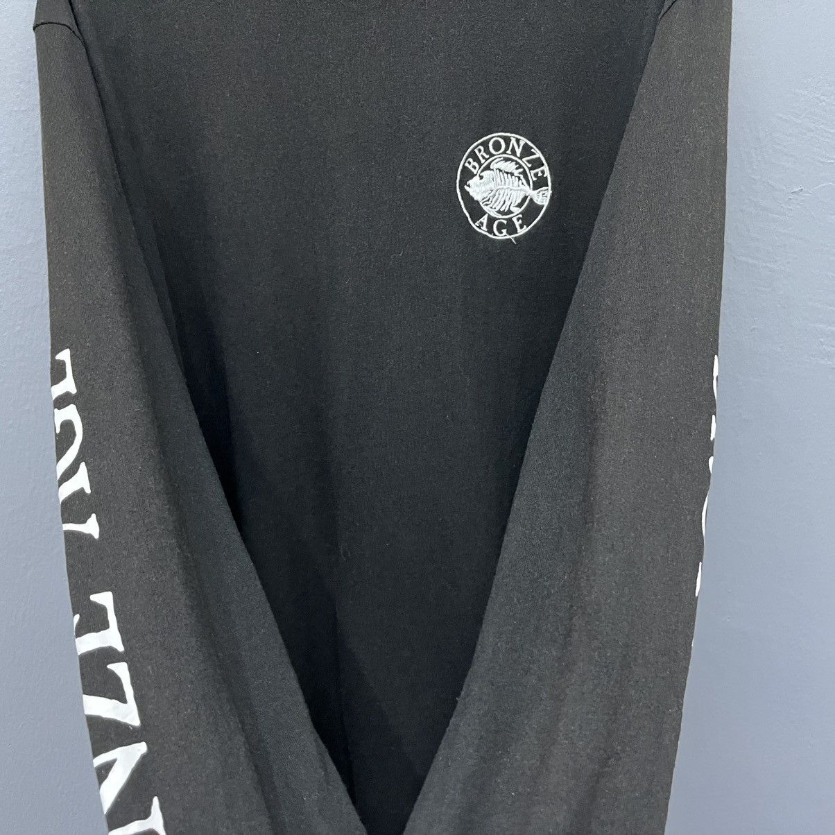 Vintage Vintage Y2K Bronze Age Long Sleeve T-Shirt Size US L / EU 52-54 / 3 - 8 Thumbnail