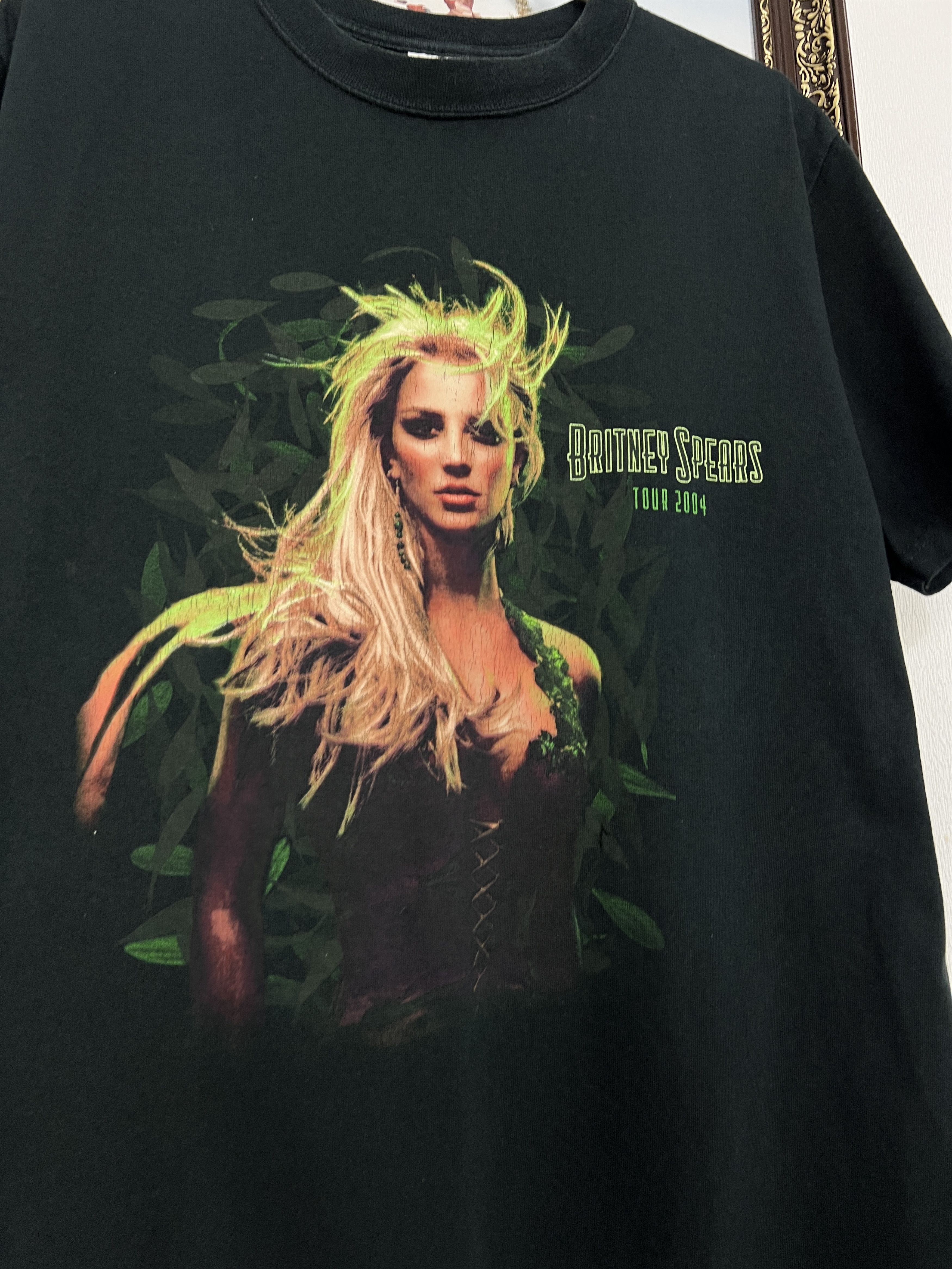 Vintage Vintage 2000's Britney Spears Tour Shirt Over Print Tee Rare Size US M / EU 48-50 / 2 - 3 Thumbnail
