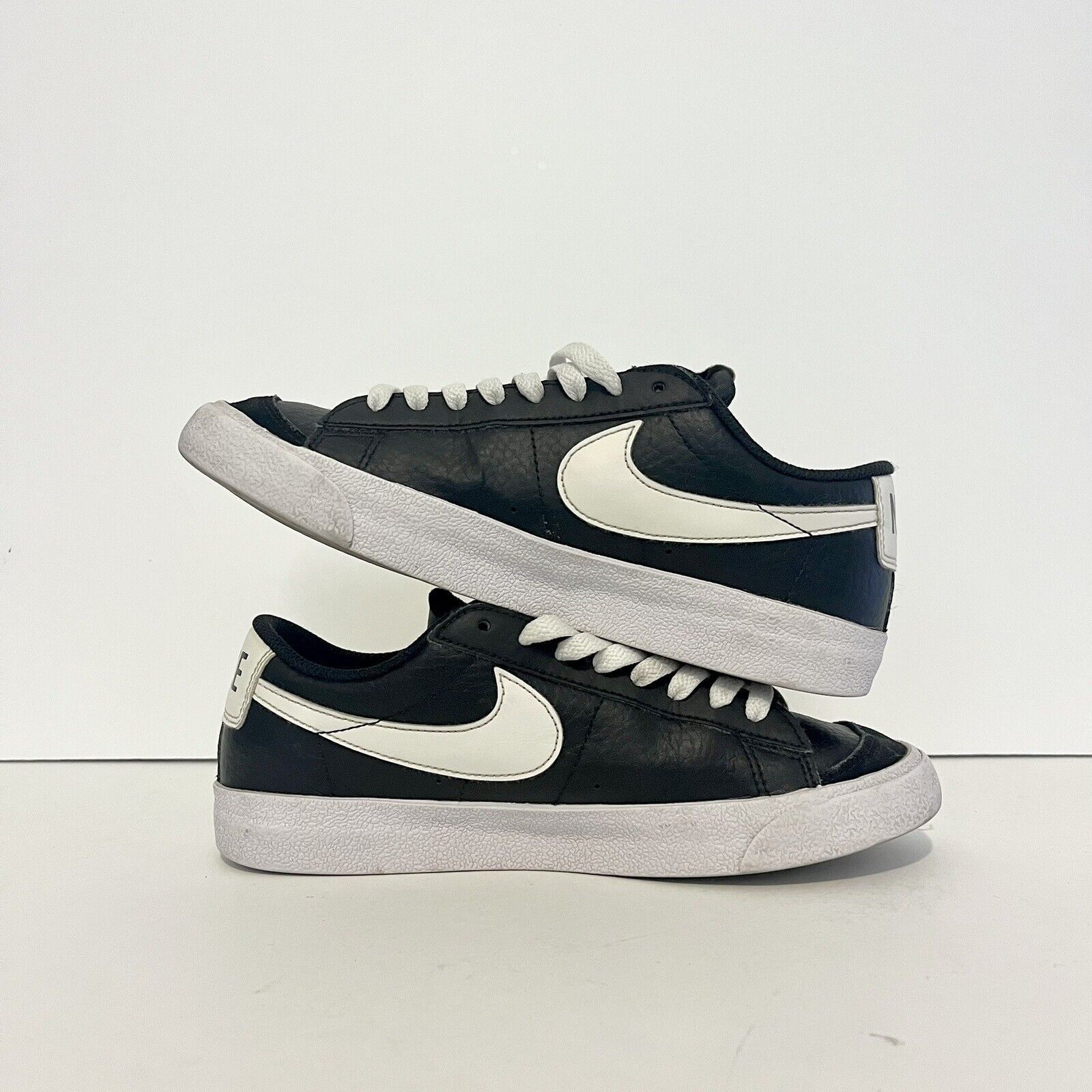 Nike 2021 Nike Blazer Low ‘77 GS Leather Vtg DA4074-002 Sz 5.5Y Size US 7 / IT 37 - 6 Thumbnail