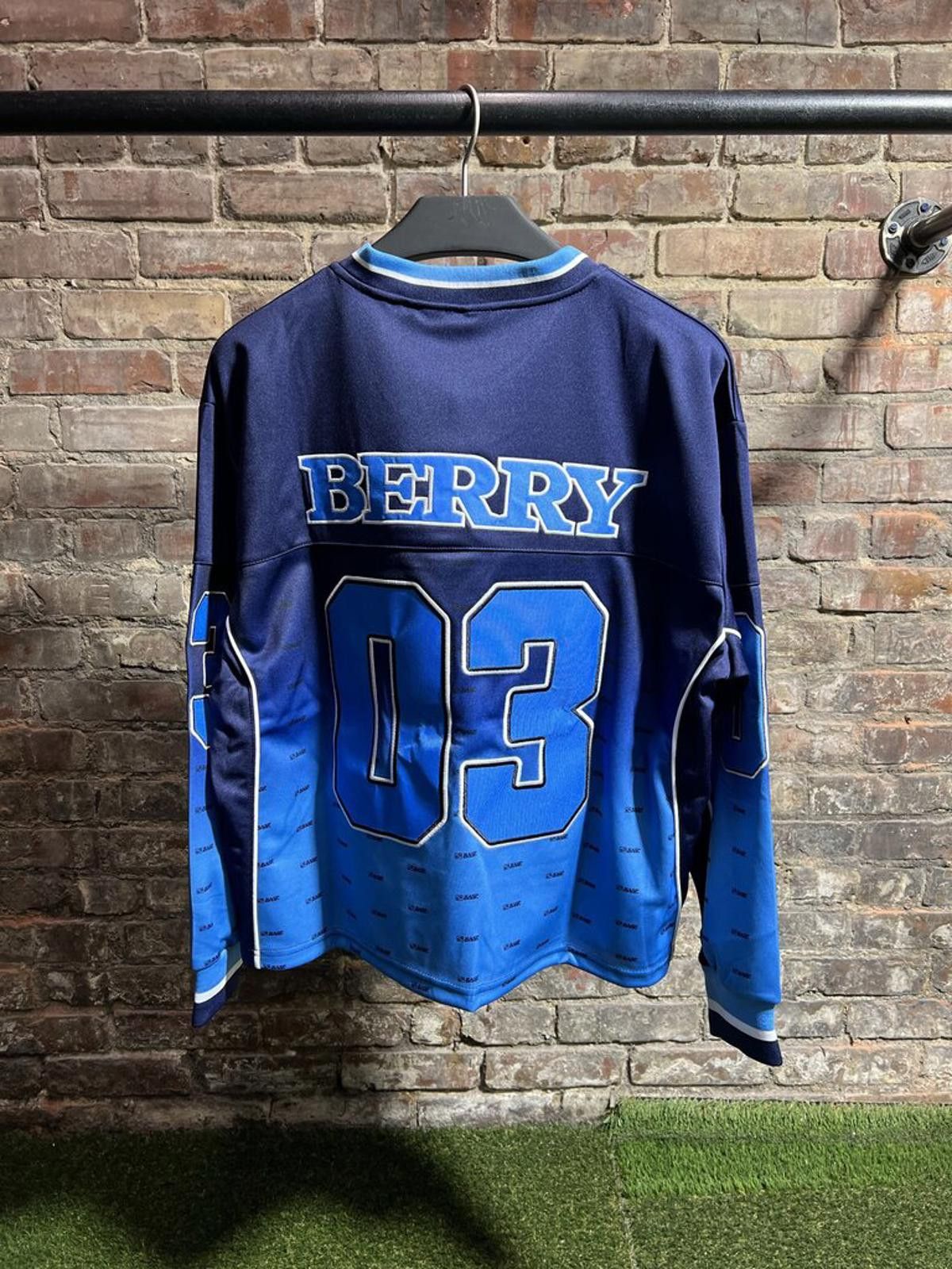 The GV Gallery GV Gallery Faded Blue Hockey Jersey Sz. S Size US S / EU 44-46 / 1 - 2 Thumbnail