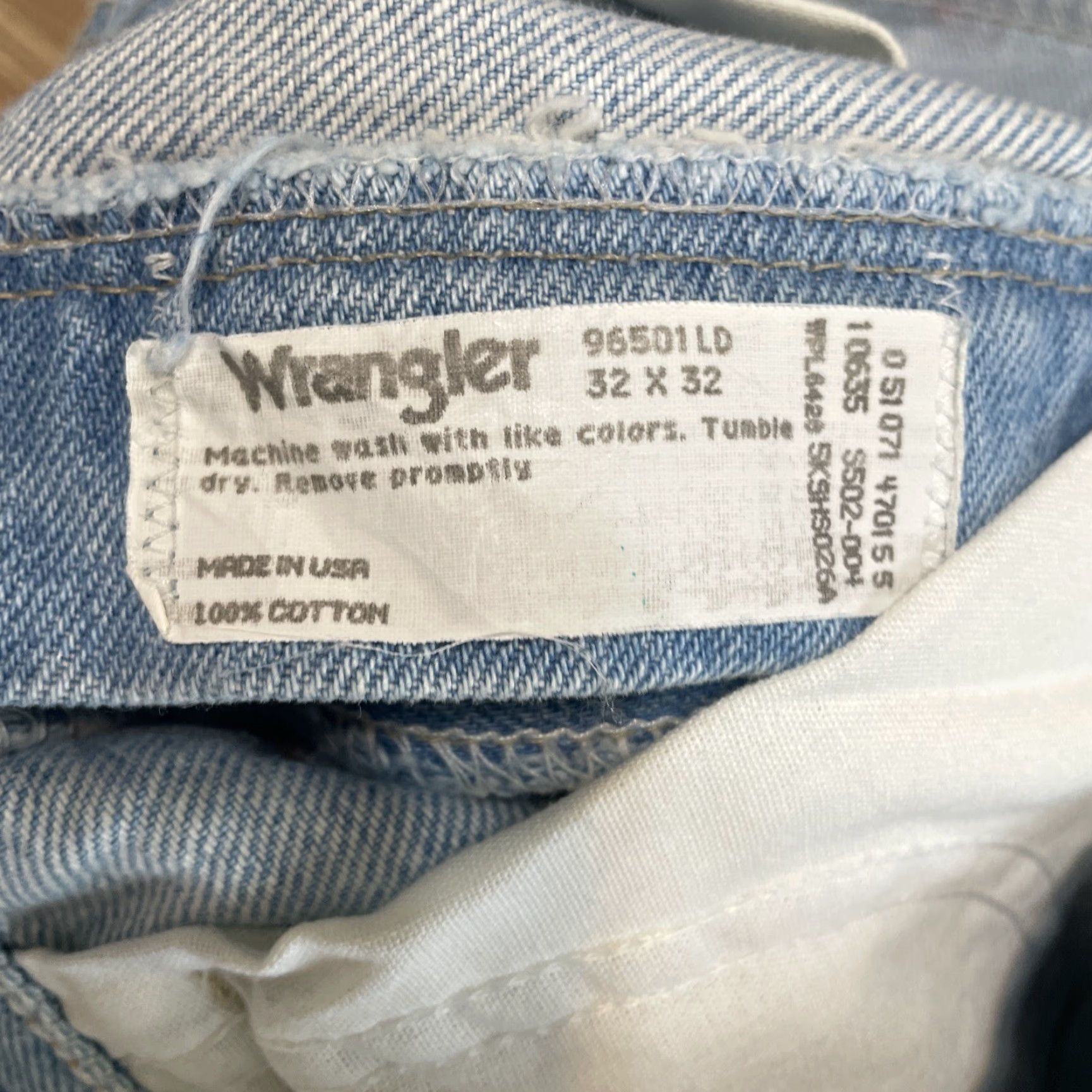 Wrangler WRANGLER Light Wash Straight Leg Jeans Size 32x32 Mens Blue Size US 32 / EU 48 - 2 Thumbnail
