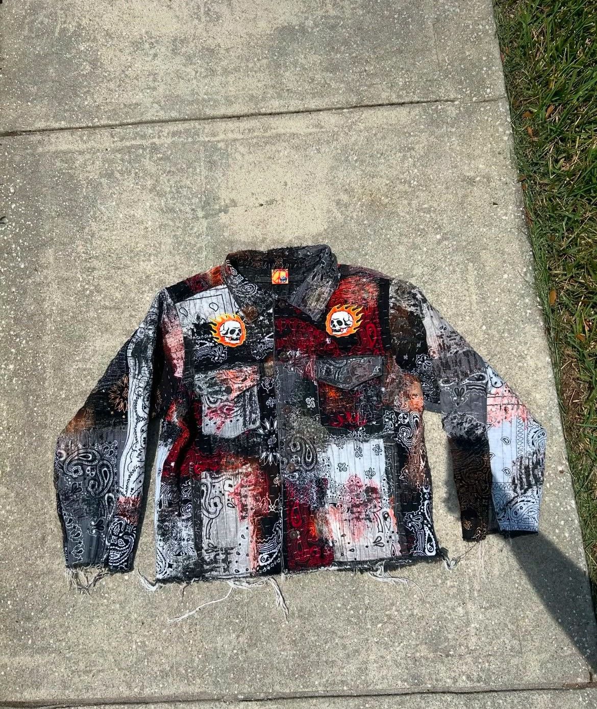 Other 1/1 Your World patchwork distressed bandana denim jacket Size US L / EU 52-54 / 3 - 1 Thumbnail