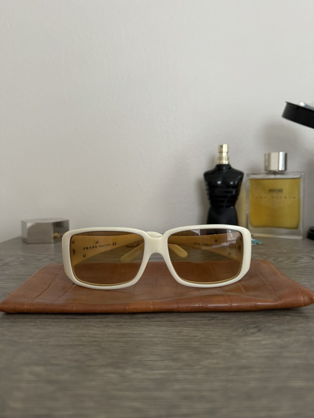 Prada Prada 2000s 16L Squared Sunglasses Cream White Size ONE SIZE - 2 Thumbnail