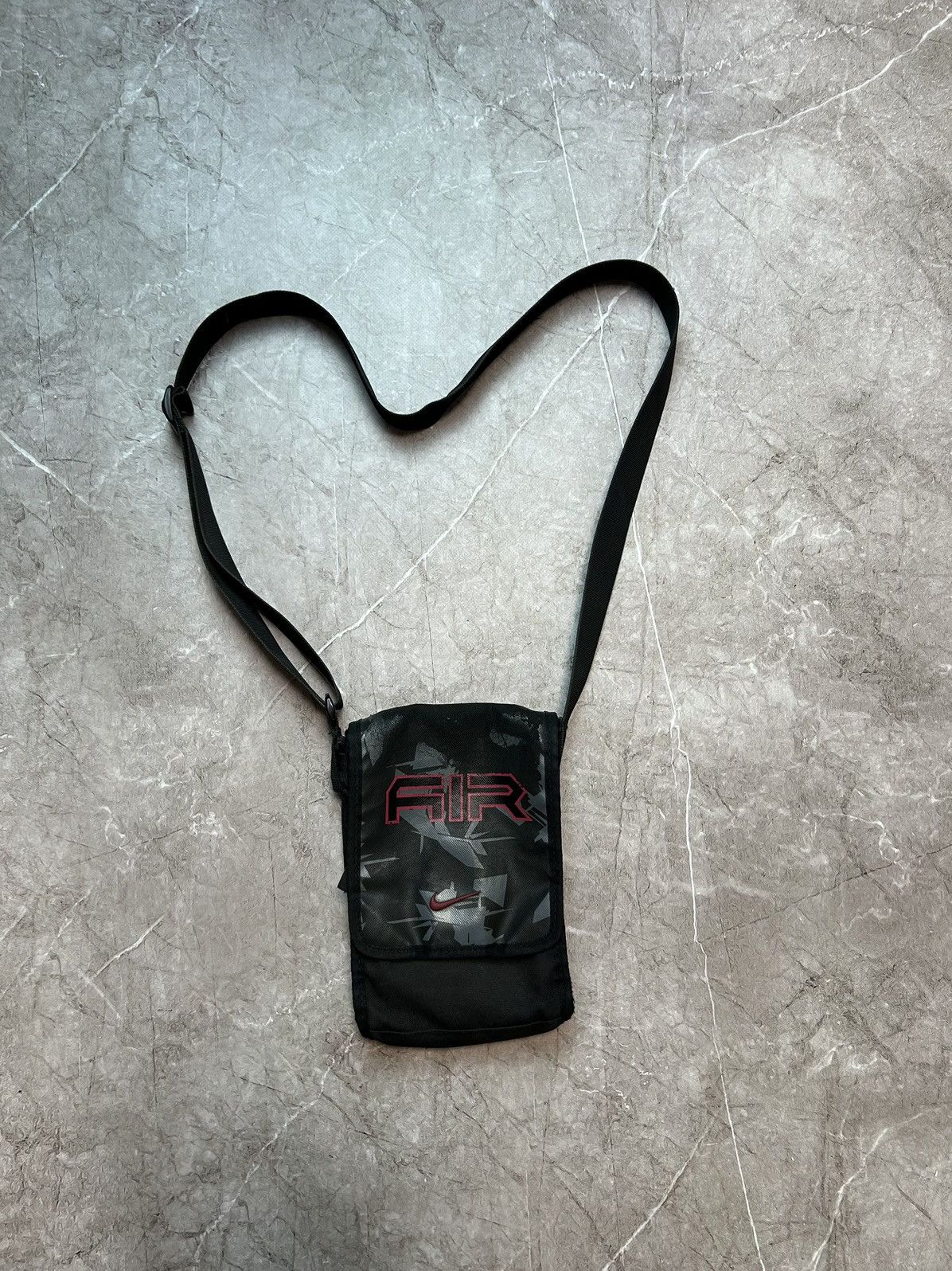Nike × Vintage Vintage Nike Shoulder Bag Crossbody Messenger Size ONE SIZE - 1 Thumbnail