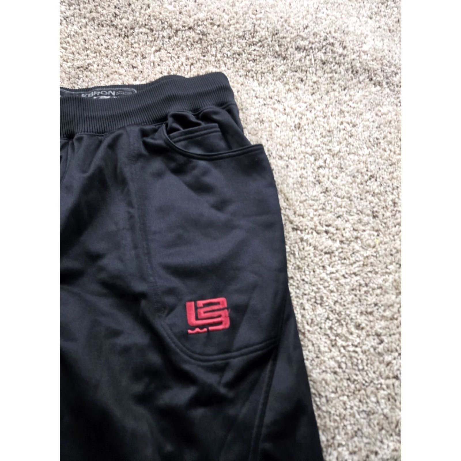 Nike Nike Lebron Track Pants Mens Large Black Straight Leg Pockets Sports 30in Inseam Converse? Size US 33 - 5 Thumbnail