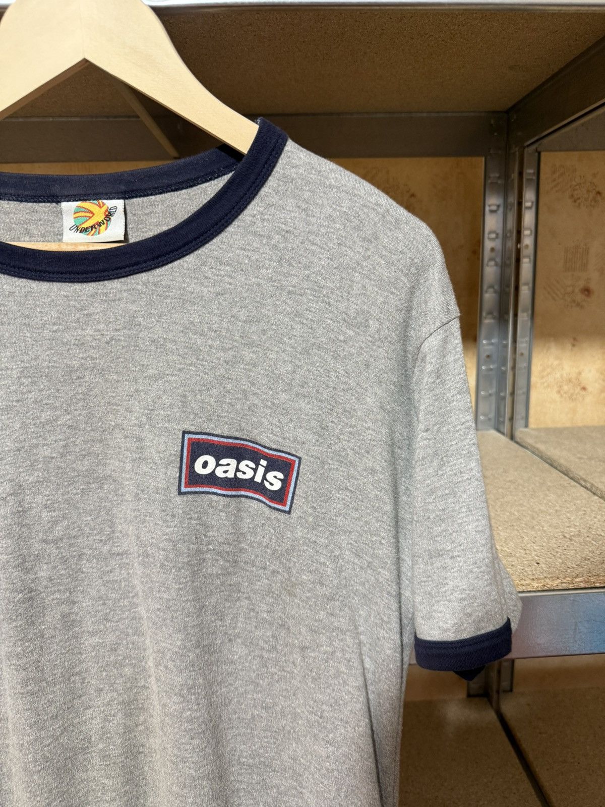 Band Tees × Vintage Vintage 1994 Oasis Definitely Maybe Rock Band Retro T-Shirt Size US L / EU 52-54 / 3 - 3 Thumbnail