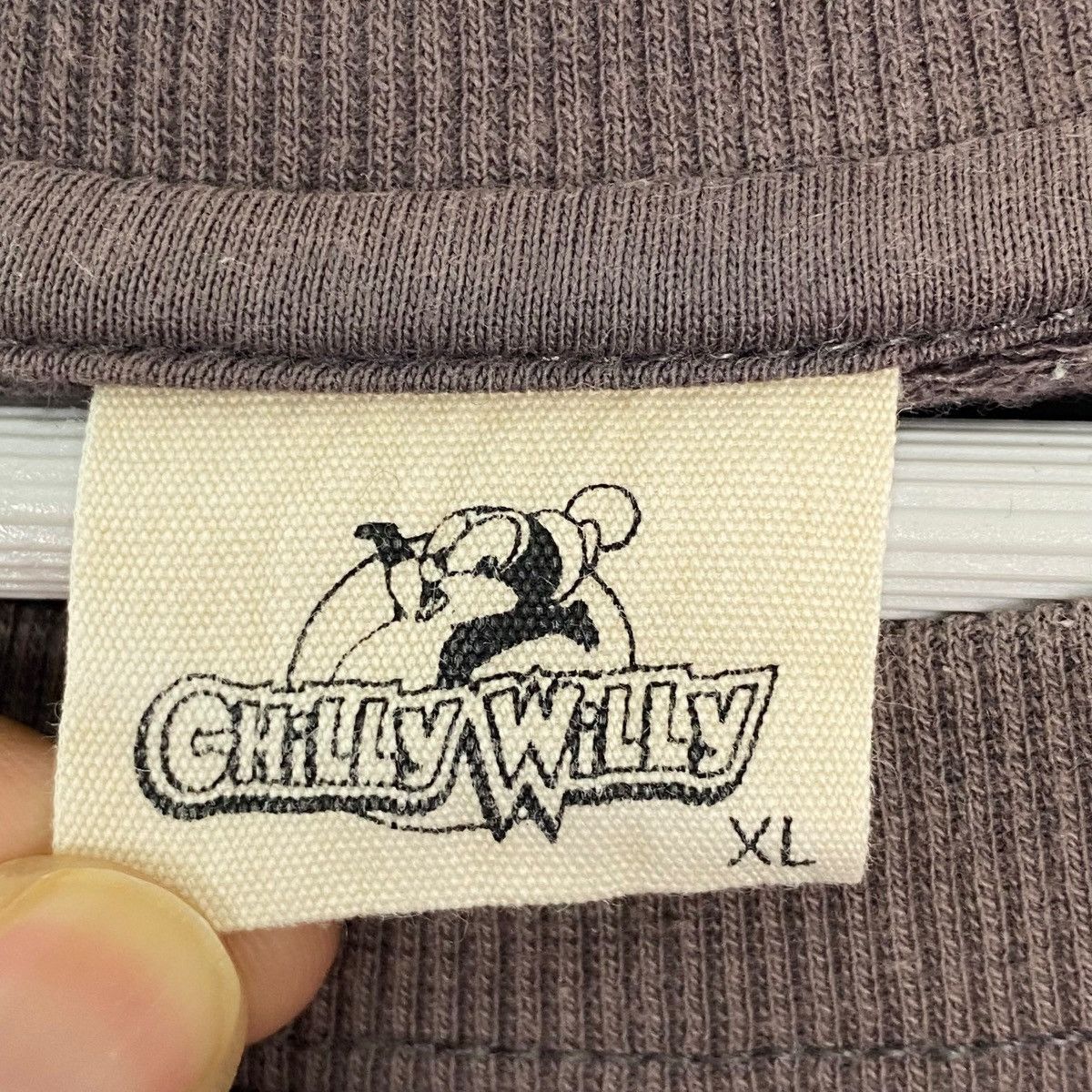 Vintage Vintage Disney Chilly Willy Cartoon Crewneck Brown Size XL Size US XL / EU 56 / 4 - 5 Thumbnail
