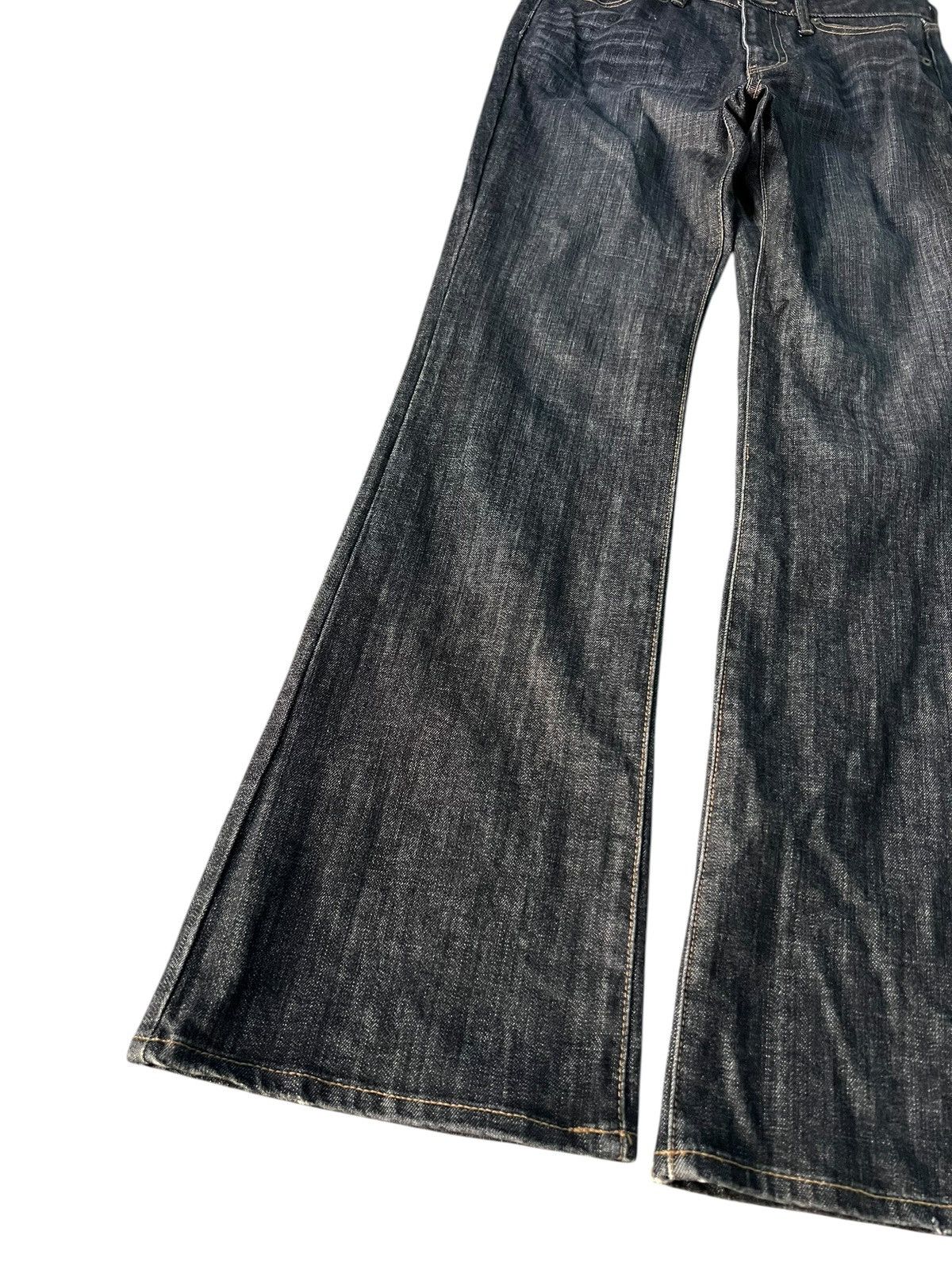 If Six Was Nine × Le Grande Bleu (L.G.B.) × Uniqlo 💥FLARE💥VINTAGE UNIQLO BLACK FLARE DENIM Size US 28 / EU 44 - 3 Thumbnail