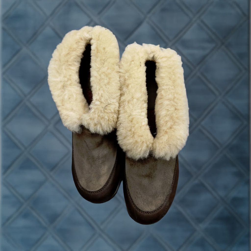 Dansko Dansko Priscilla Winter Boots Beige Suede Shearling Vibram Womens 6 37 Casual Platform Round Toe Size US 6 / IT 36 - 1 Thumbnail