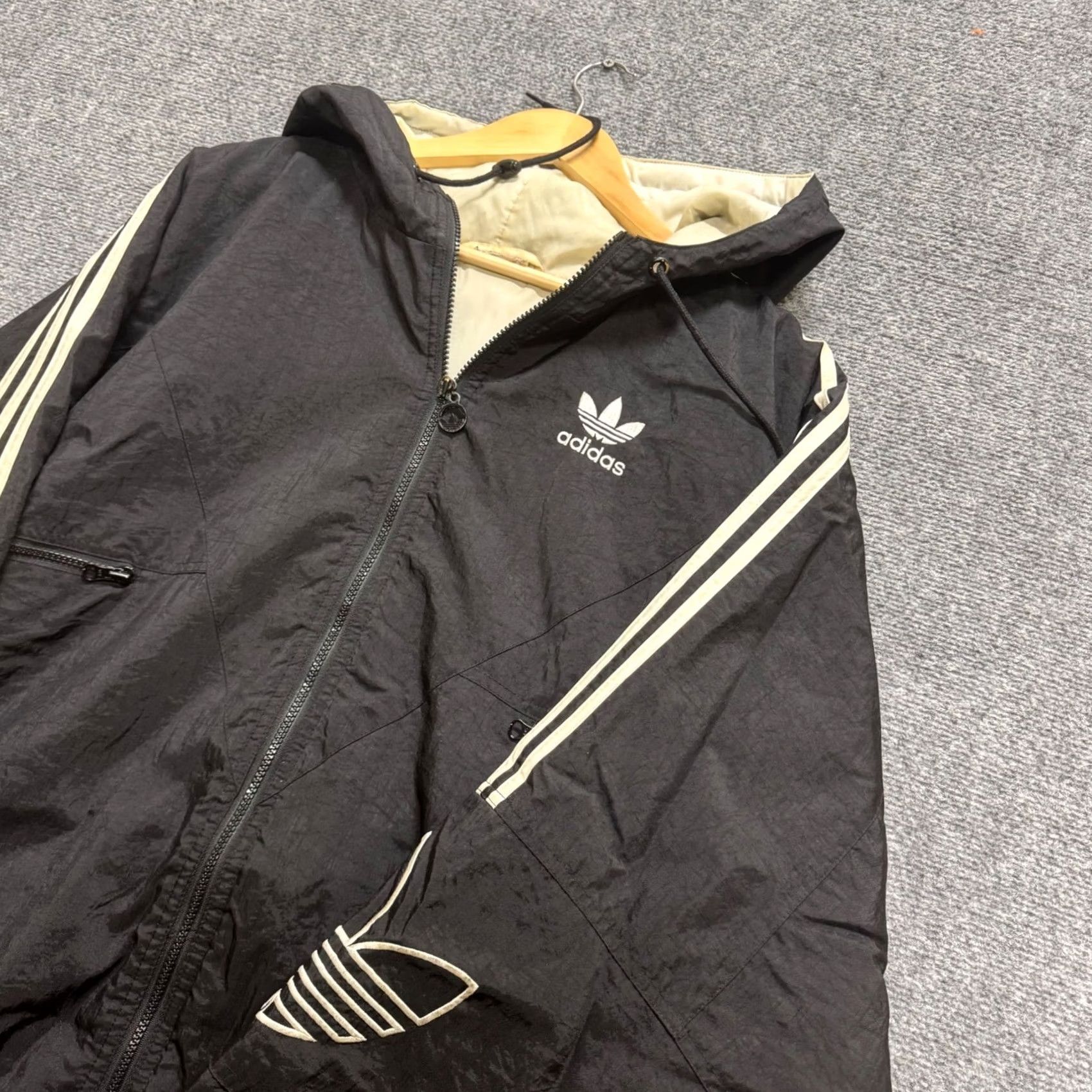 Adidas VTG Adidas Nylon Puffer Jacket Men's 2XL Black Whitr Stained 90s Embroidered Shirt Mens 2XL Black Whitr Stained 90s Embroidered Size US XXL / EU 58 / 5 - 2 Thumbnail