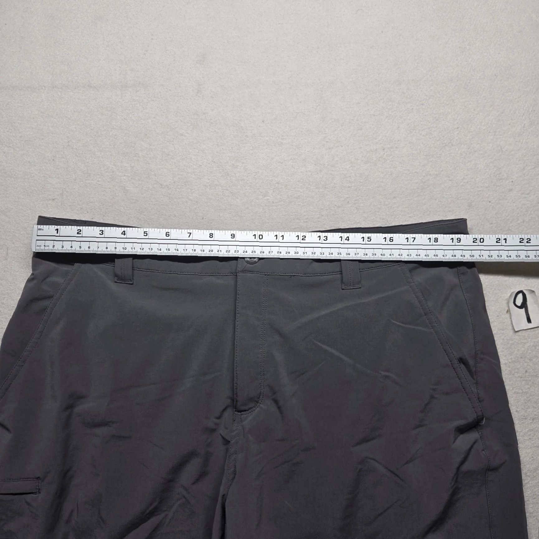 Vintage Columbia Cargo Shorts Men Regular 40 Gray 10" Inseam Casual Outdoor Pants Regular Fit Shortens 40 Mens Size US 40 / EU 56 - 4 Thumbnail