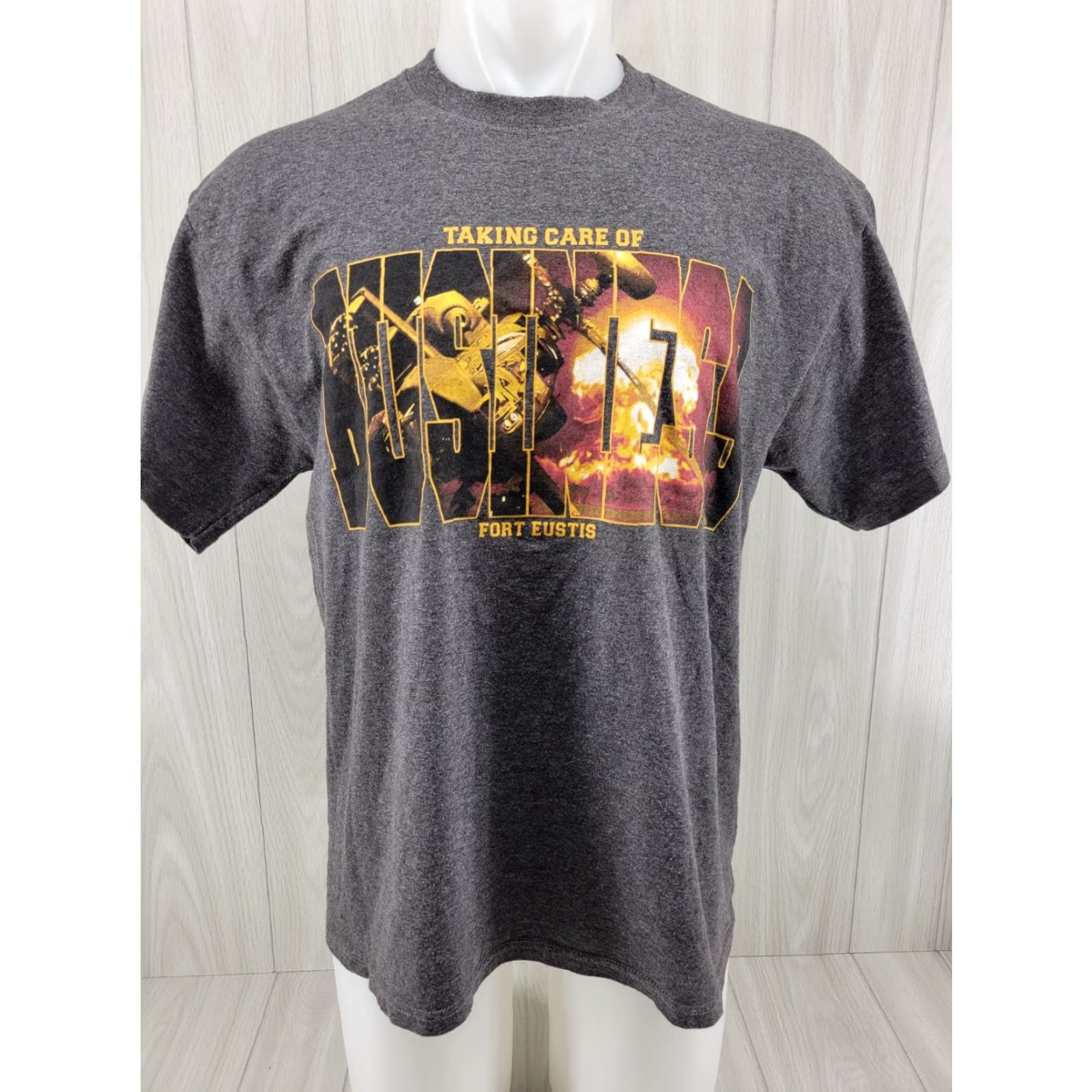 Vintage VINTAGE Army Fort Eustis Virginia T-Shirt Helicopter Taking Care of Business Gray XL Mens Shirt Short Sleeve Crew Neck 90s Army Graphic Print Size US XL / EU 56 / 4 - 2 Thumbnail