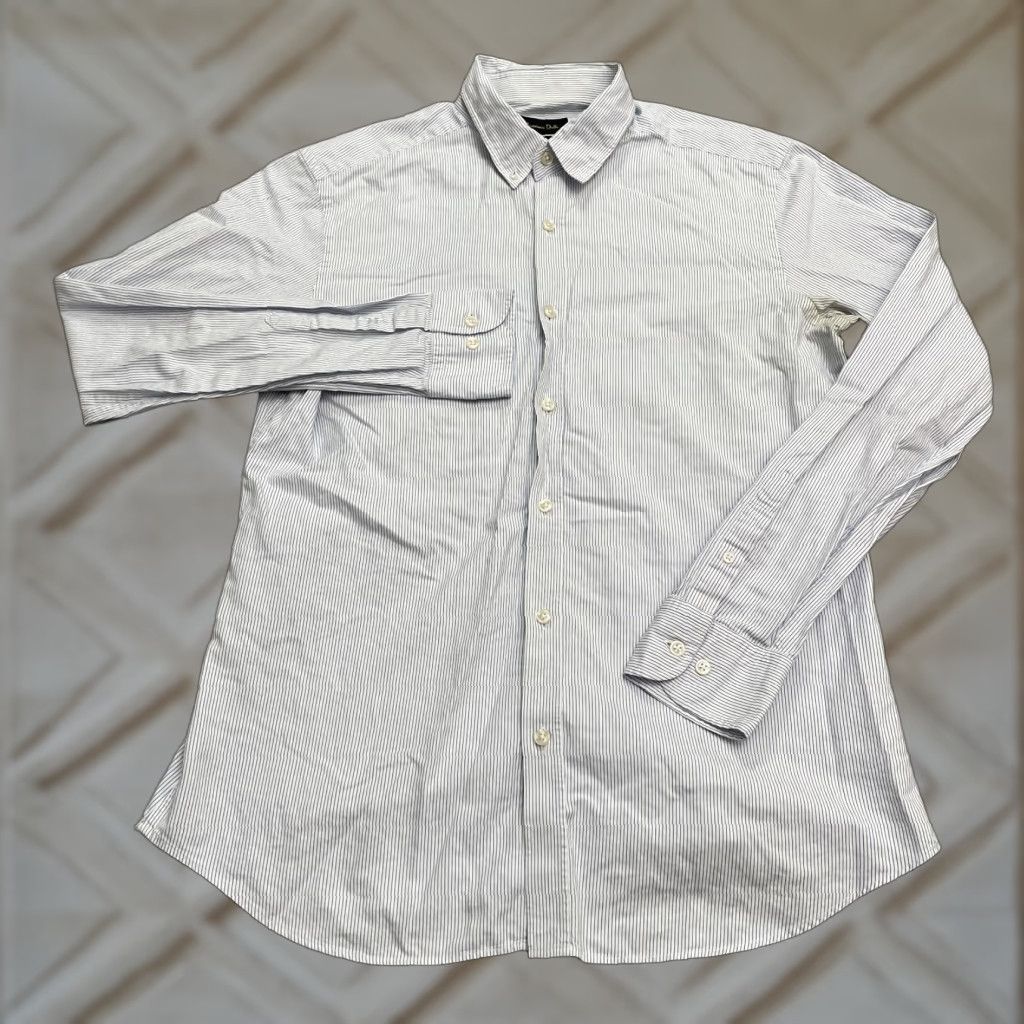 Mossimo VINTAGE Mossimo Dutti Dress Shirt Mens Large White Blue Pinstripe Classic) Size 42R - 1 Thumbnail