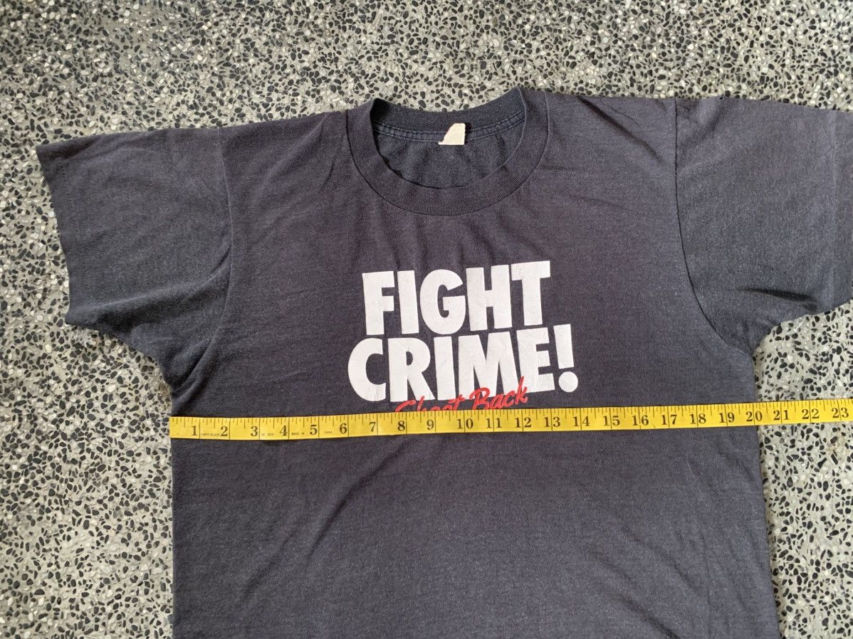 Vintage Vintage 80s Fight Crime Shoot Back Graphics T shirt Size US L / EU 52-54 / 3 - 8 Thumbnail
