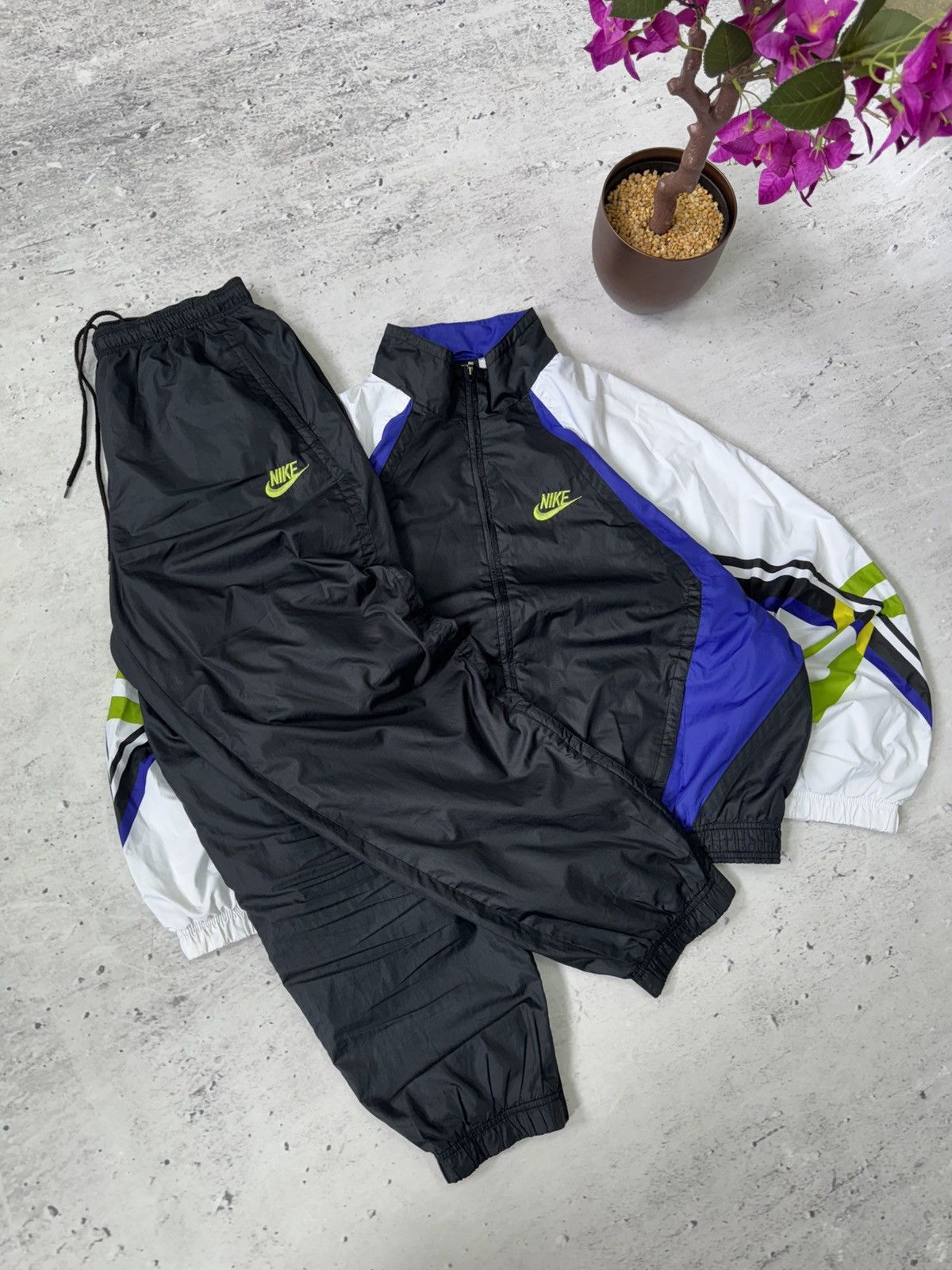 Nike × Vintage NIKE VINTAGE NYLON BASIC LOGO OVERSIZE BAGGY TRACK SUIT FIT Size US XL / EU 56 / 4 - 1 Thumbnail