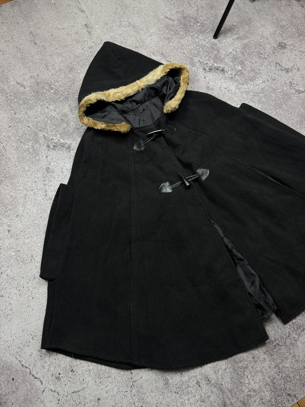 If Six Was Nine Faux Fur Wool Capes ifsixwasnine CDG LGB goa poncho vibe OS Size ONE SIZE - 5 Thumbnail