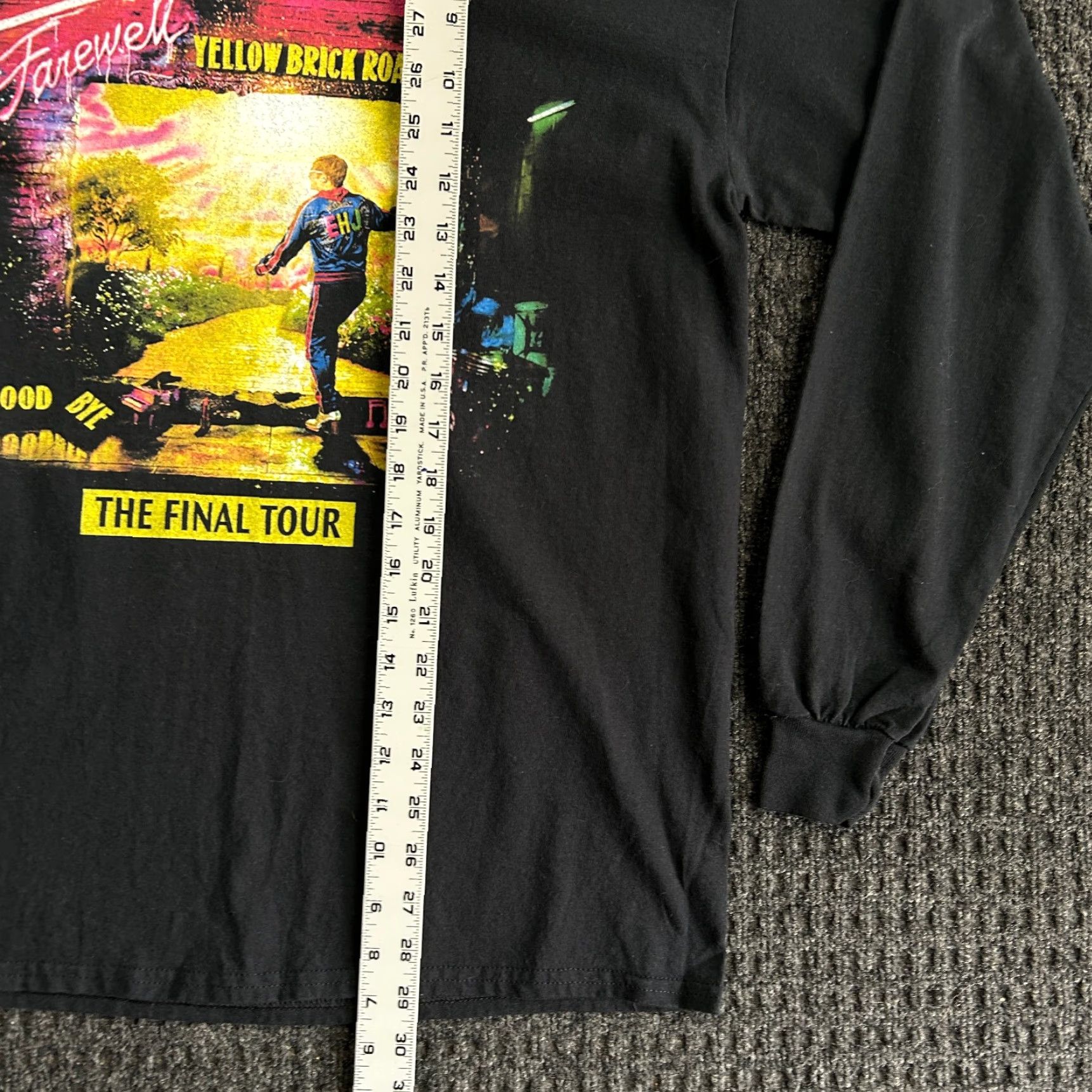 Vintage VINTAGE Elton John The Final Tour Shirt Concert Music Long Sleeve Crew Neck Black L Unisex Adults Size US L / EU 52-54 / 3 - 7 Thumbnail