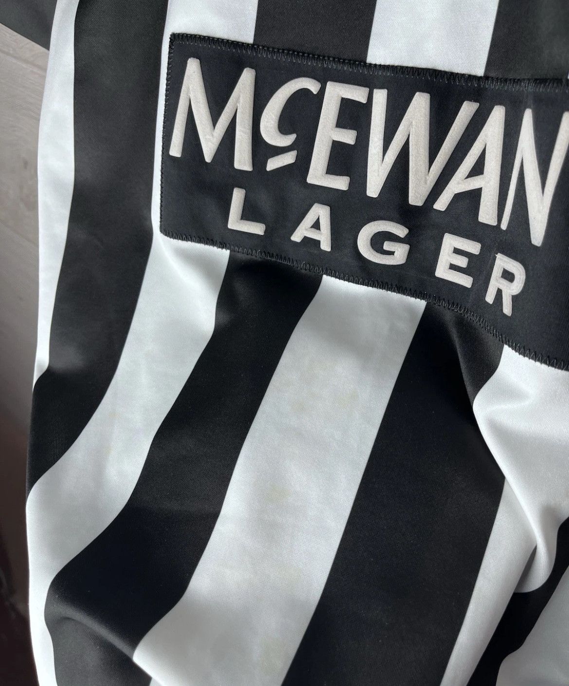 Other Mens soccer jersey Newcastle United score draw size M Size US M / EU 48-50 / 2 - 10 Thumbnail