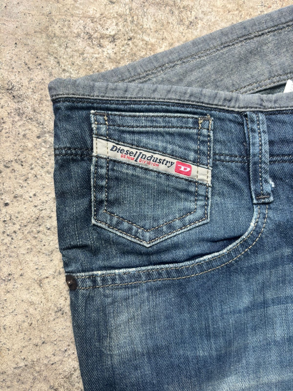 Diesel 2000s Y2k Diesel Flared Jeans Size US 28 / EU 44 - 6 Thumbnail