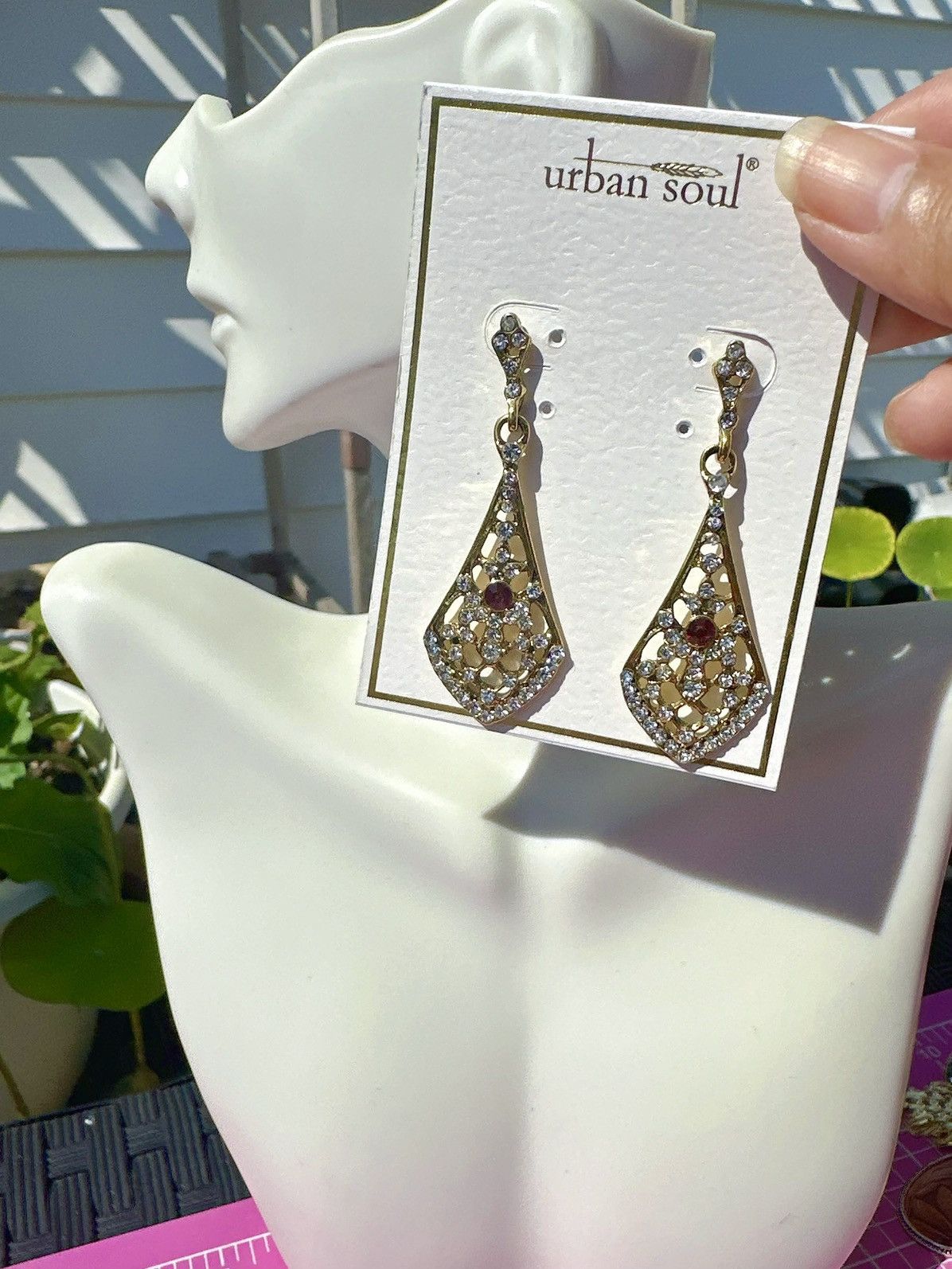 Designer Urban soul earrings gold tone hallowed floral metal teardrop Size ONE SIZE - 1 Thumbnail