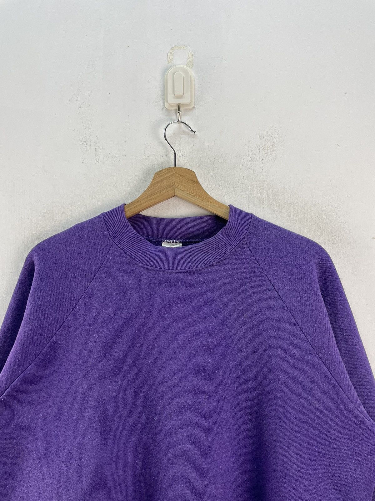 Fruit Of The Loom × Vintage Vintage 80s Fruit Of The Loom Sweatshirt Plain Solid Purple Size US M / EU 48-50 / 2 - 2 Thumbnail