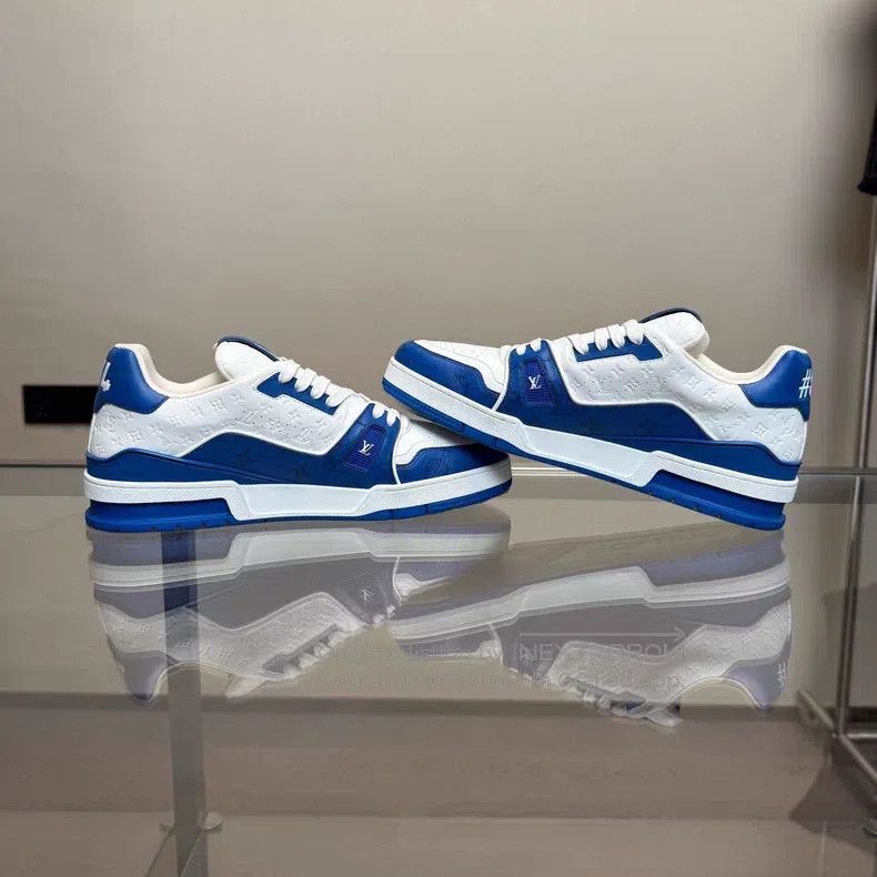 Louis Vuitton Louis Vuitton Trainer embossed full print blue shoes Size US 10 / EU 43 - 4 Thumbnail