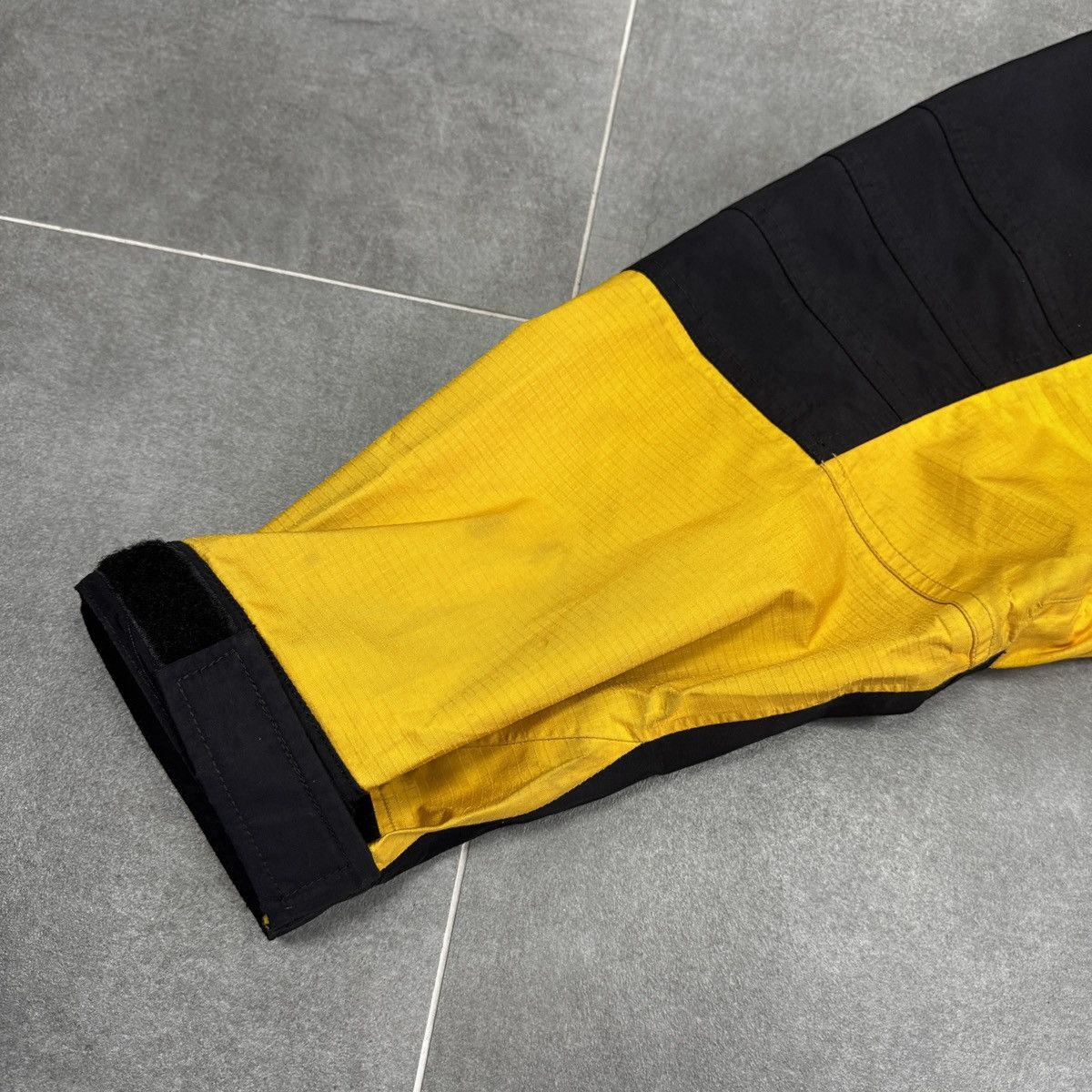 The North Face Vintage The North Face TNF Gore-Tex Raincoat Jacket 90s Size US L / EU 52-54 / 3 - 4 Thumbnail