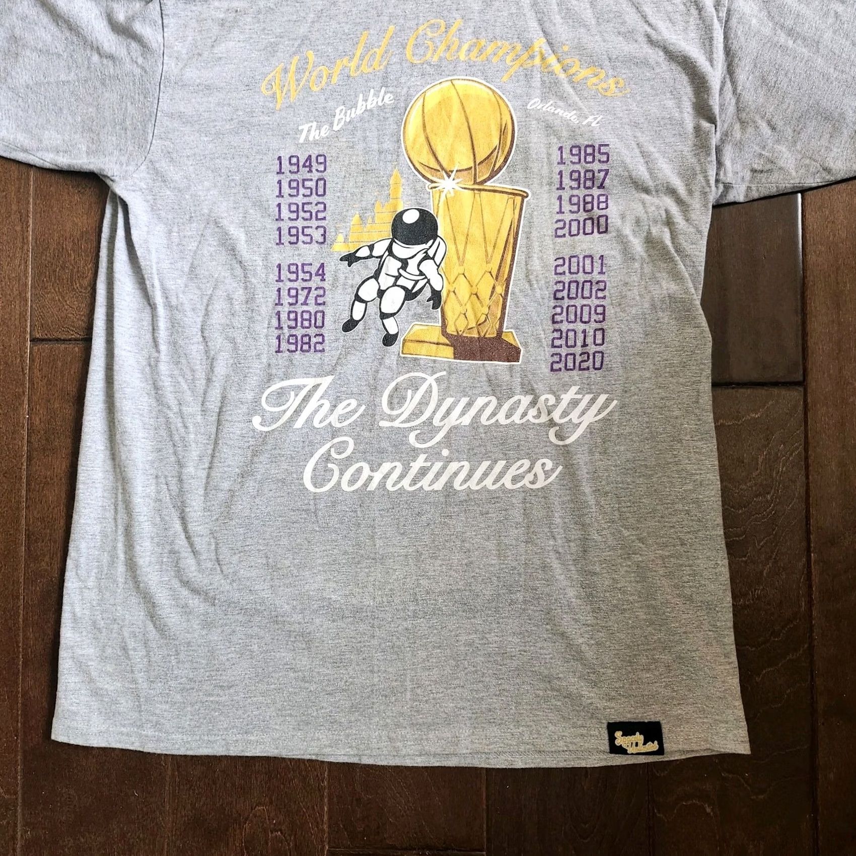 Vintage Spacely Unlimited World Champions Shirt Mens Gray Short Sleeve Crew Neck Large T-Shirt Size US L / EU 52-54 / 3 - 3 Thumbnail