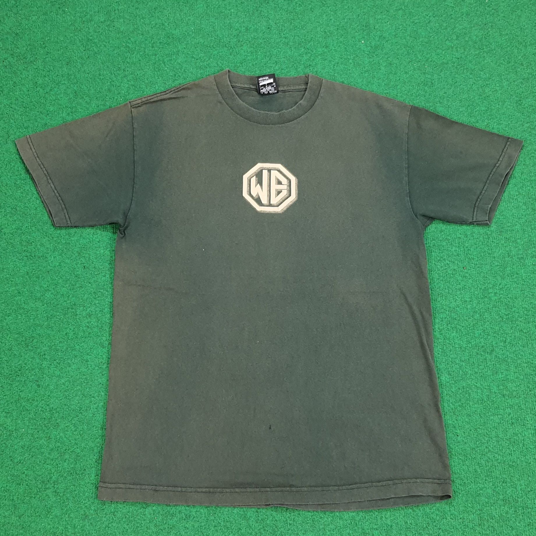 Vintage × Warner Bros Vintage Warner Bros Center WB Logo Tshirt Size US M / EU 48-50 / 2 - 1 Thumbnail