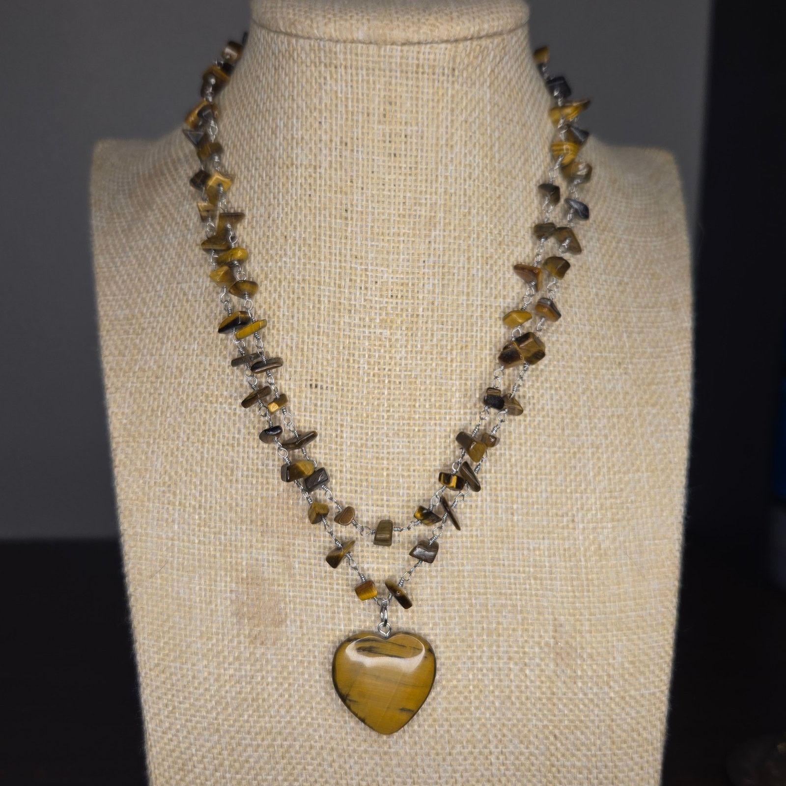 Vintage Vintage Brown Tiger Eye Beaded Necklace Large Heart Pendant Size ONE SIZE - 5 Thumbnail